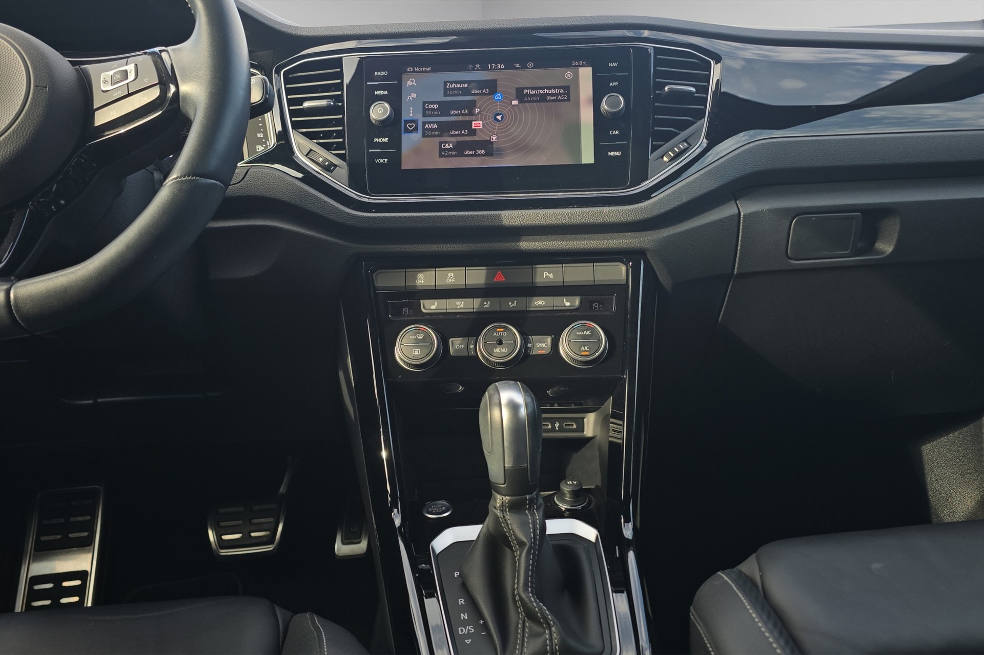 VW T-Roc 2.0 TSI R DSG 4Motion-image-7
