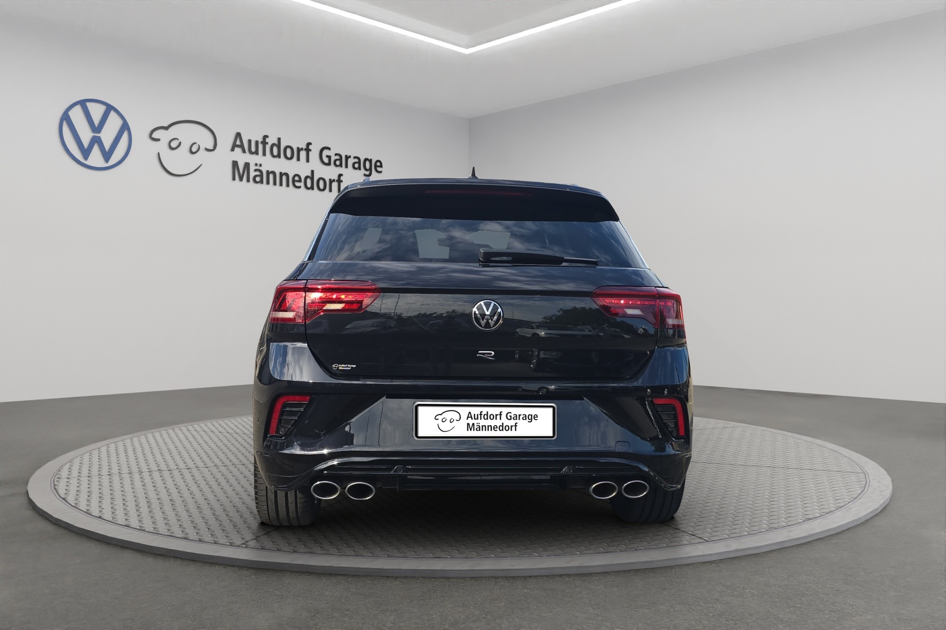 VW T-Roc 2.0 TSI R DSG 4Motion-image-4