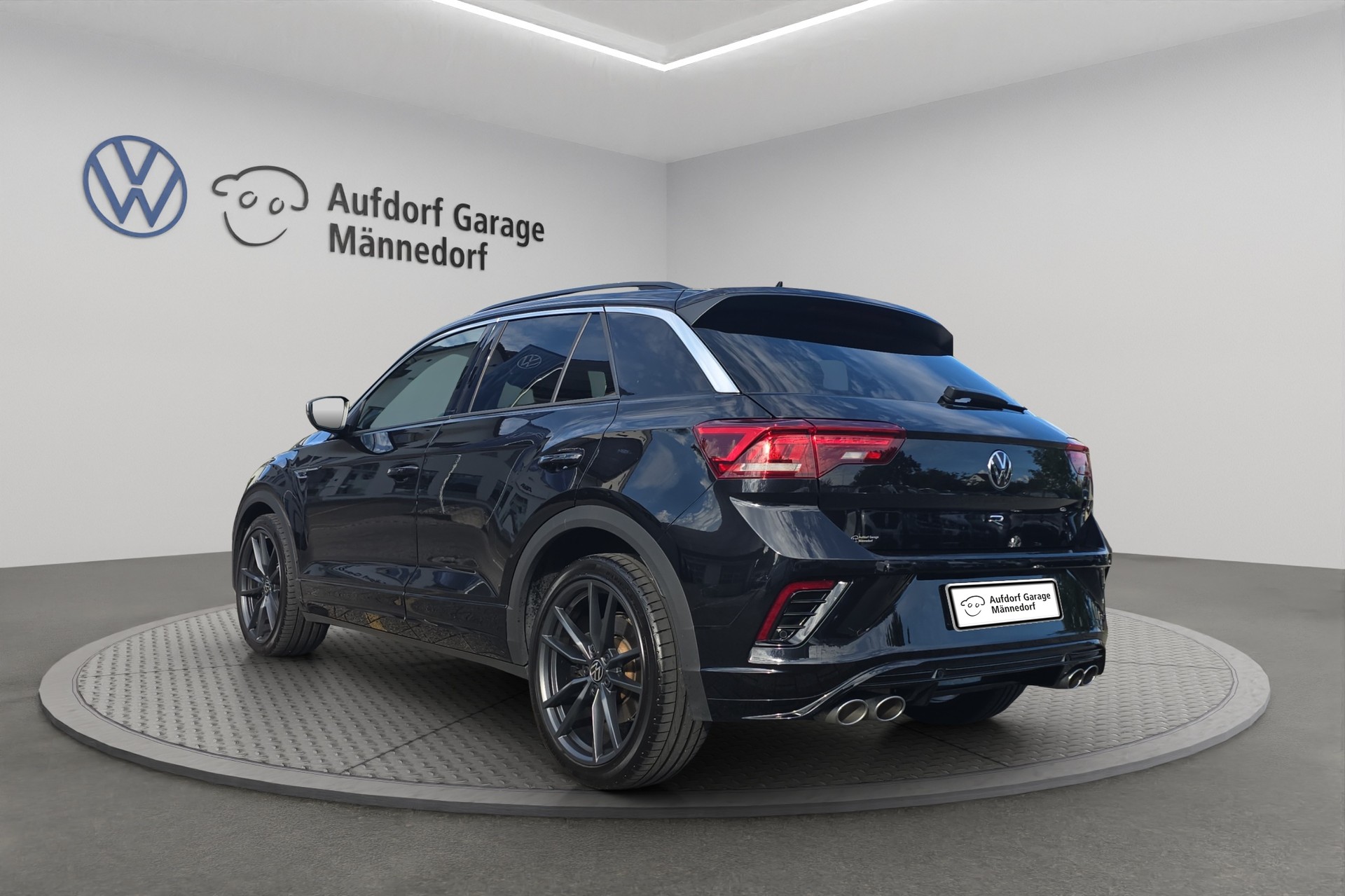 VW T-Roc 2.0 TSI R DSG 4Motion-image-3