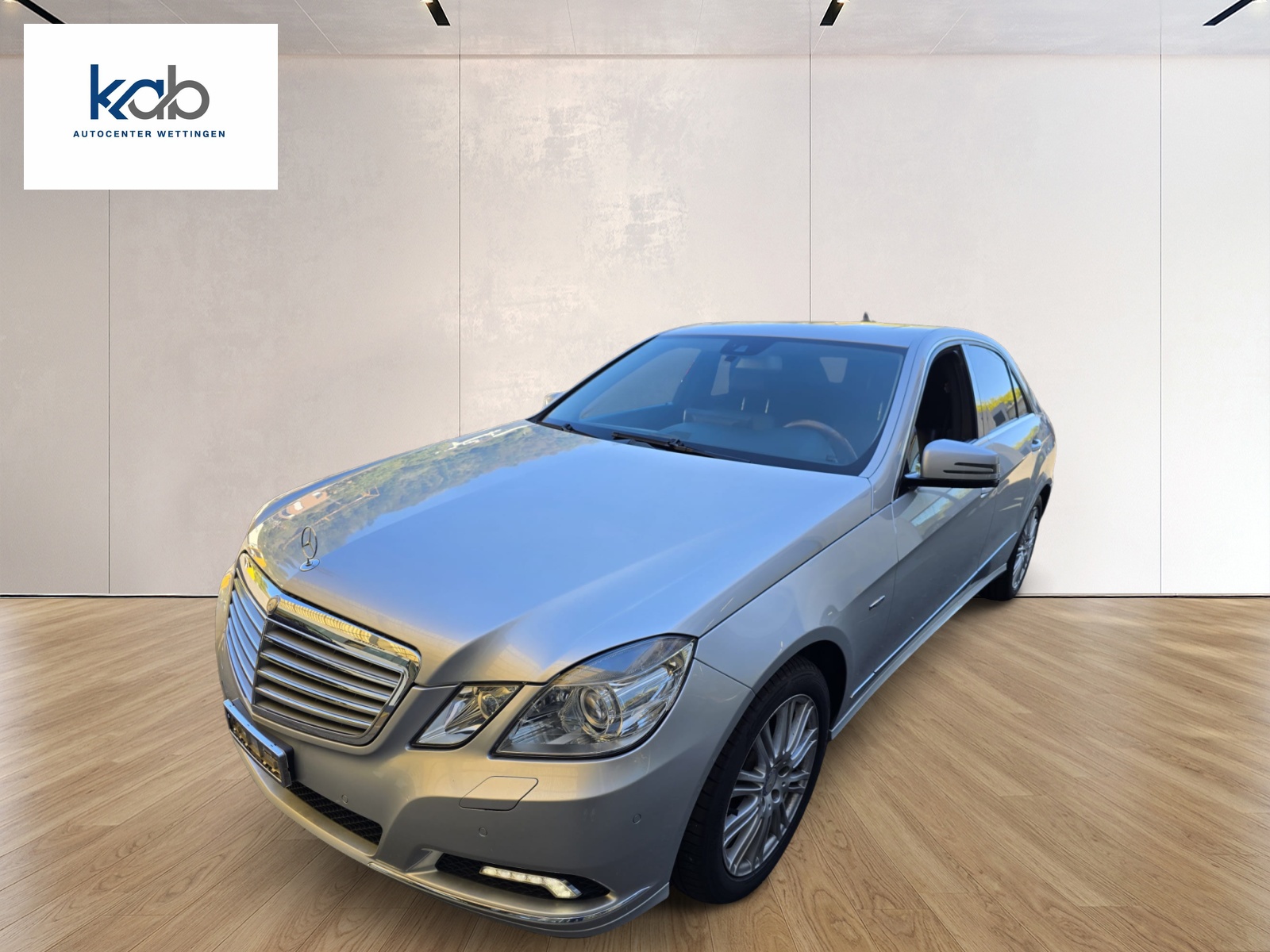 MERCEDES-BENZ E 350 CGI BlueEfficiency Elégance 7G-Tronic-image-0