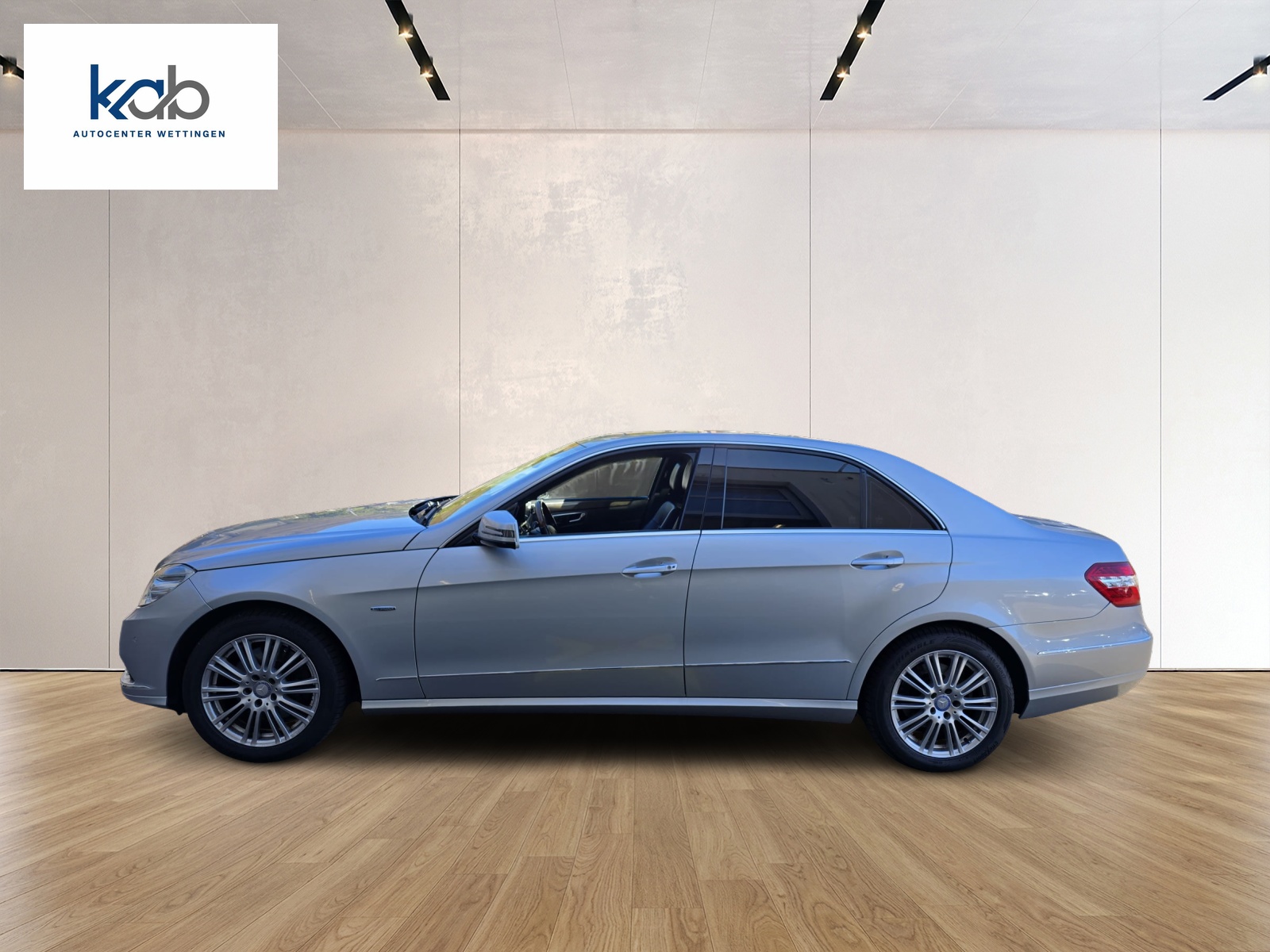 MERCEDES-BENZ E 350 CGI BlueEfficiency Elégance 7G-Tronic-image-7