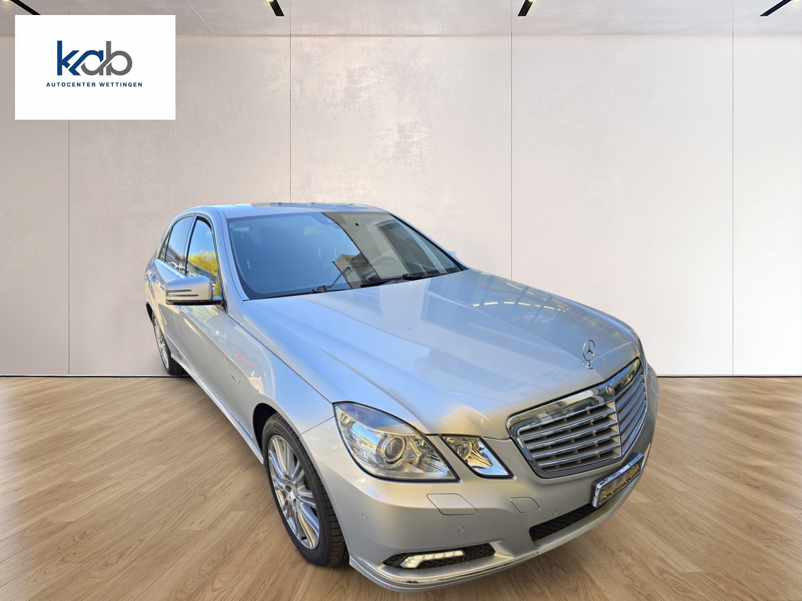 MERCEDES-BENZ E 350 CGI BlueEfficiency Elégance 7G-Tronic-image-2