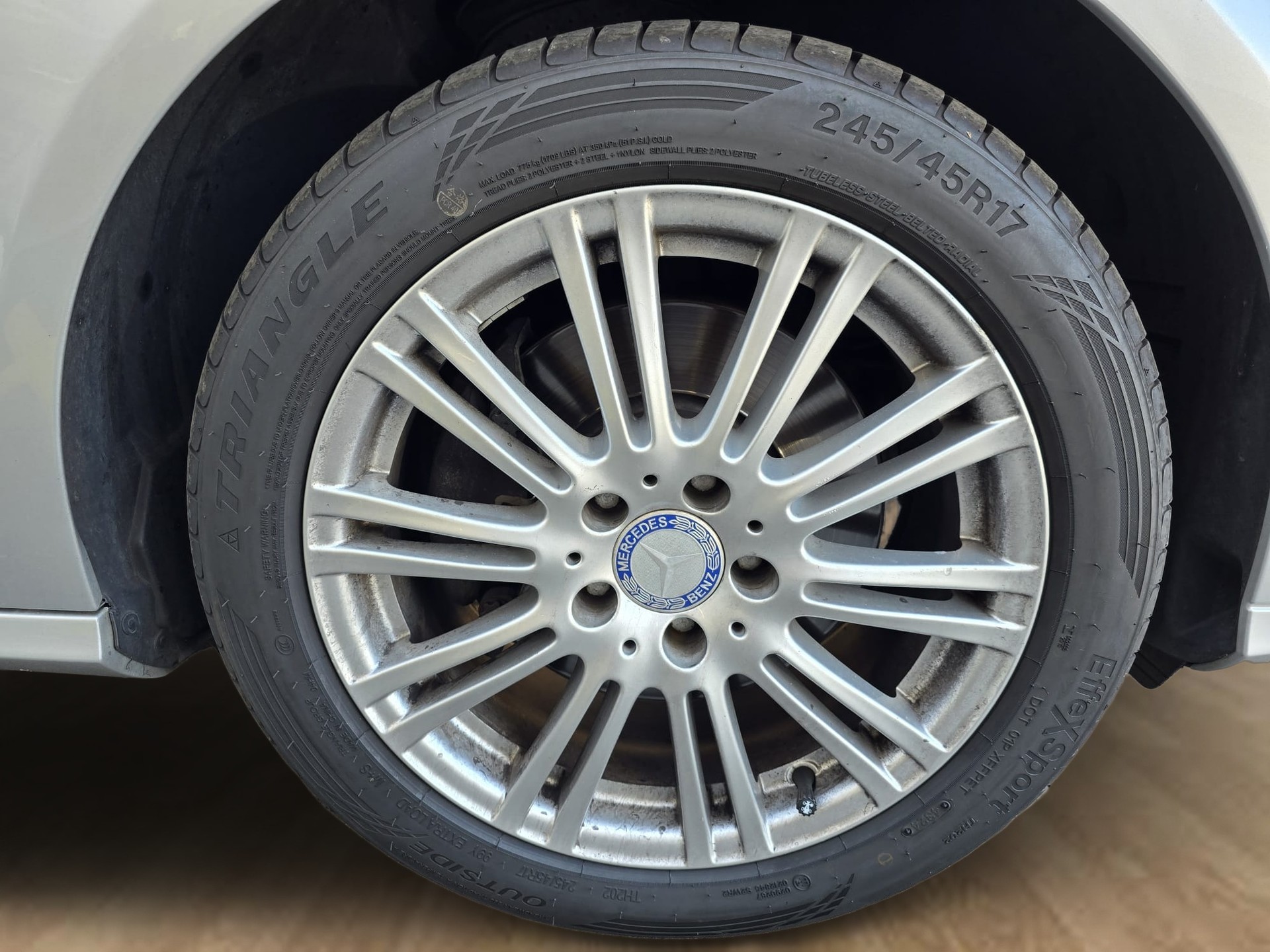MERCEDES-BENZ E 350 CGI BlueEfficiency Elégance 7G-Tronic-image-16