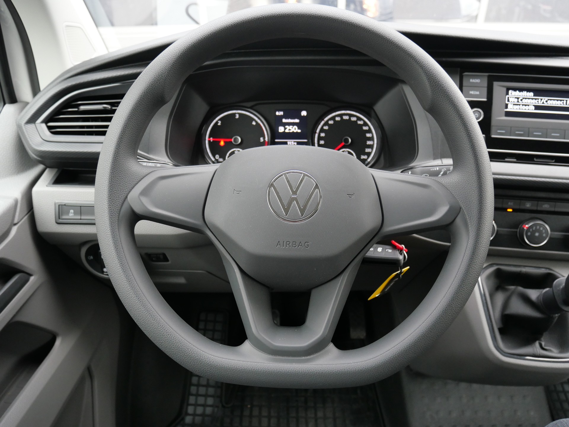VW T6.1 2.0 TDI 4Motion-image-17