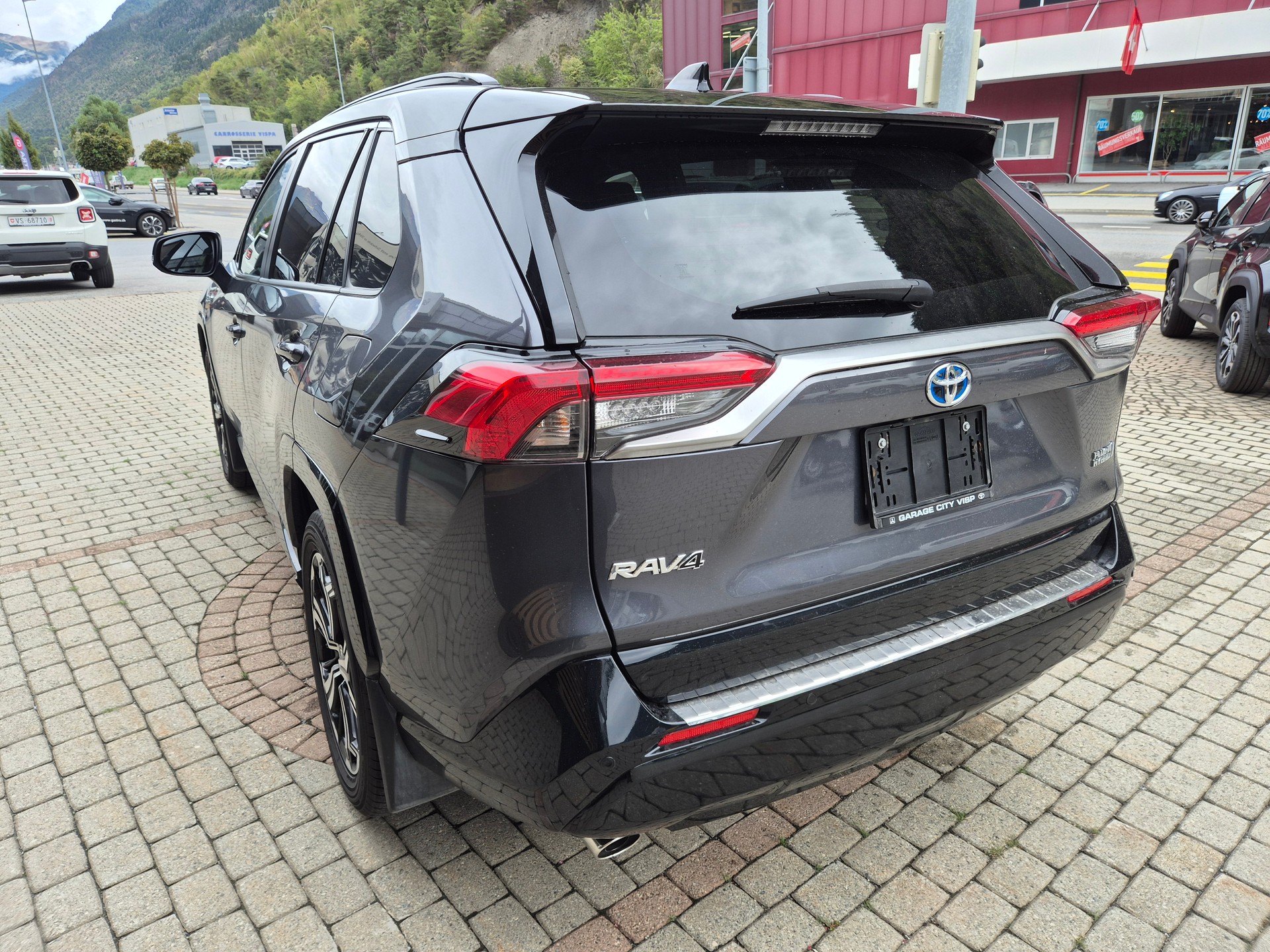 TOYOTA RAV-4 2.5 PHEV Platinum e-CVT 4WD-image-3