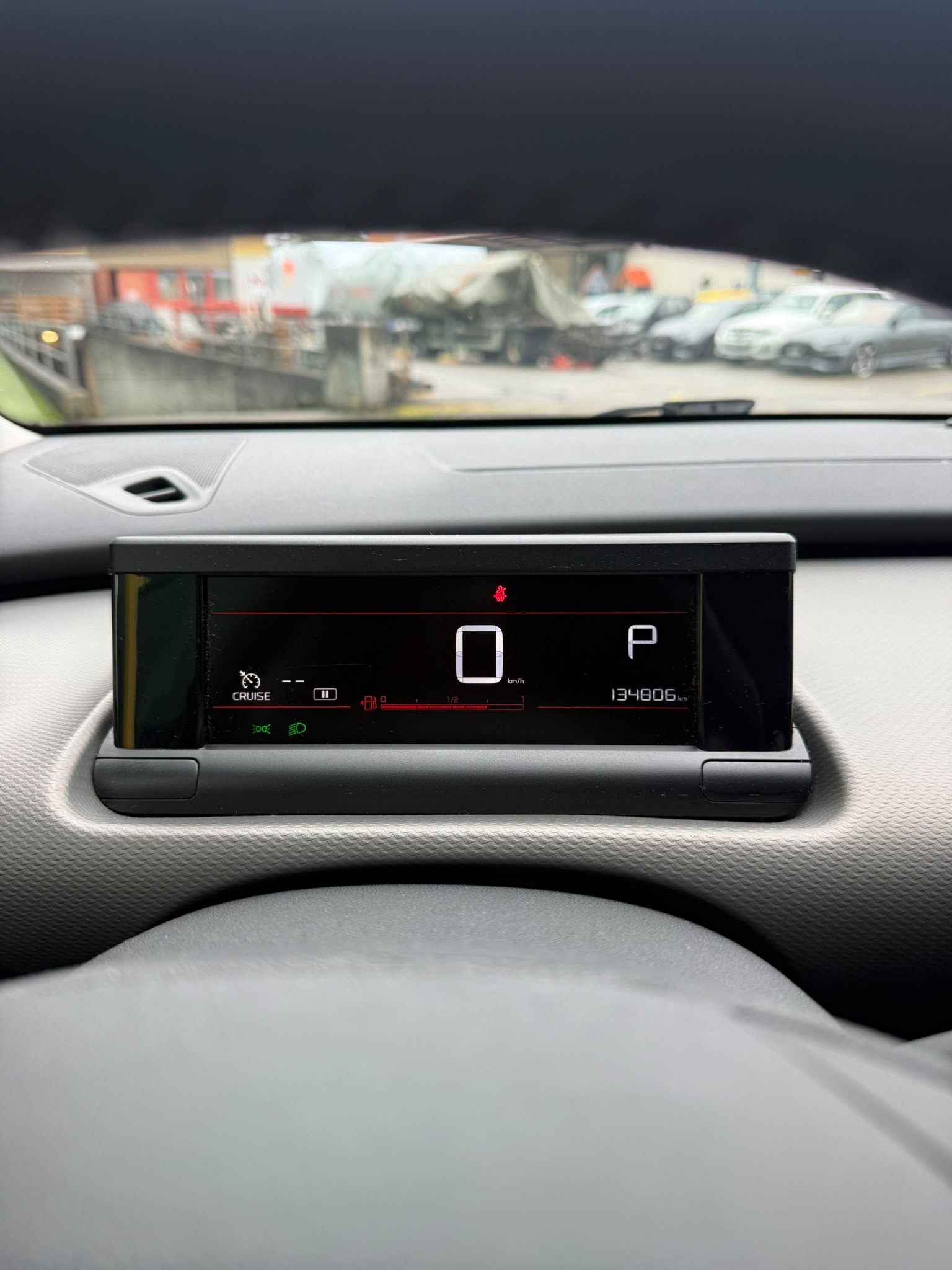 CITROEN C4 Cactus 1.2 Pure Tech Shine EAT6-image-13