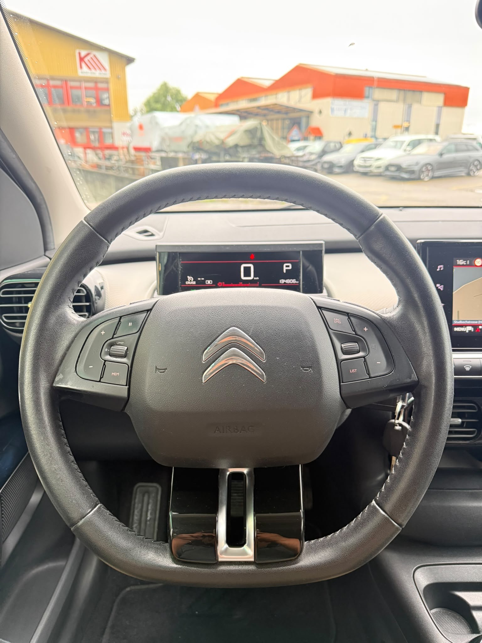 CITROEN C4 Cactus 1.2 Pure Tech Shine EAT6-image-11
