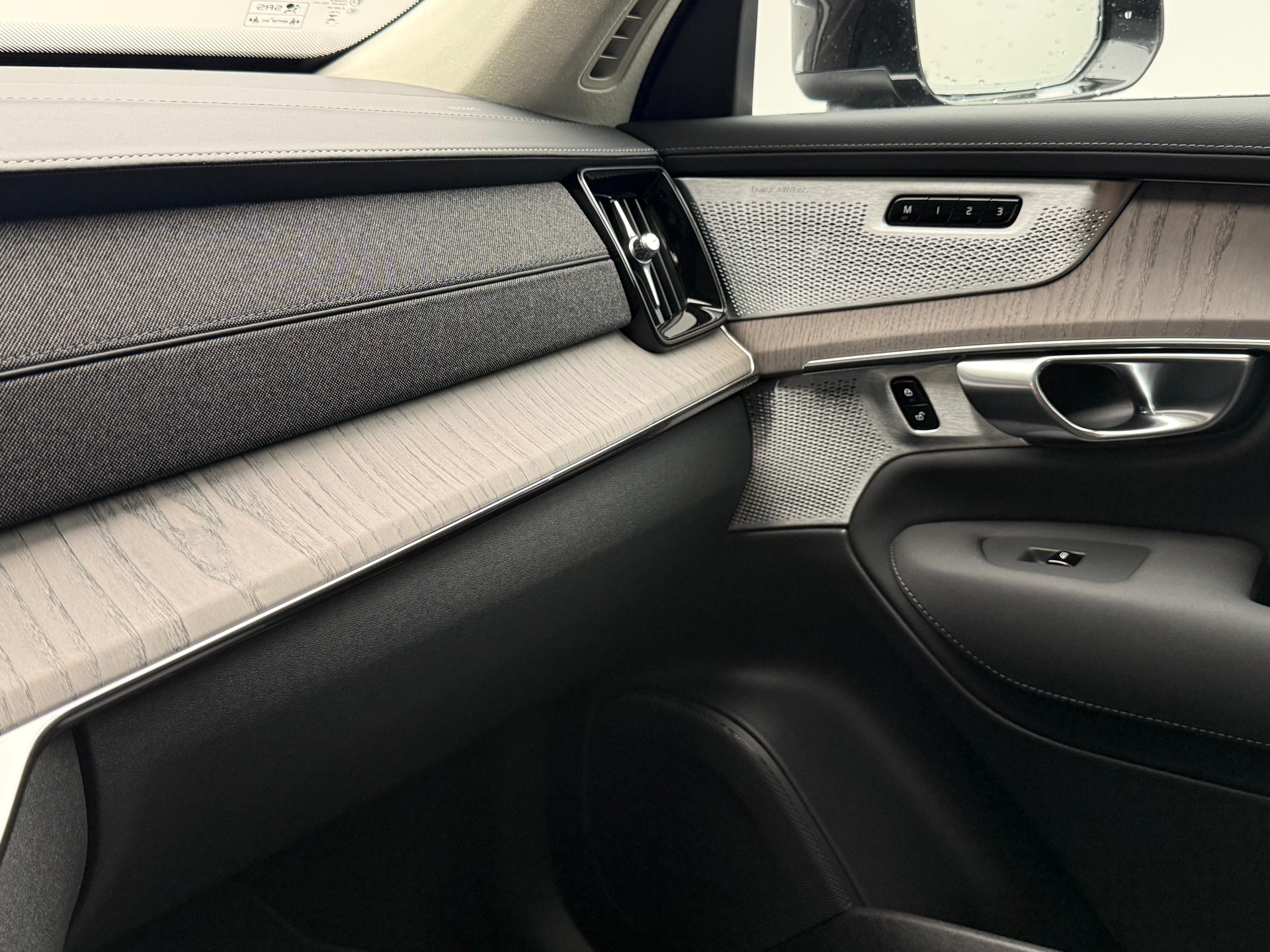 VOLVO XC90 2.0 B5 MH Black Edition AWD-image-8