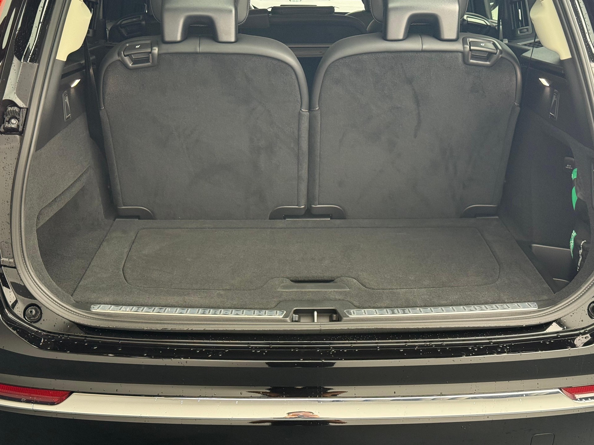 VOLVO XC90 2.0 B5 MH Black Edition AWD-image-15