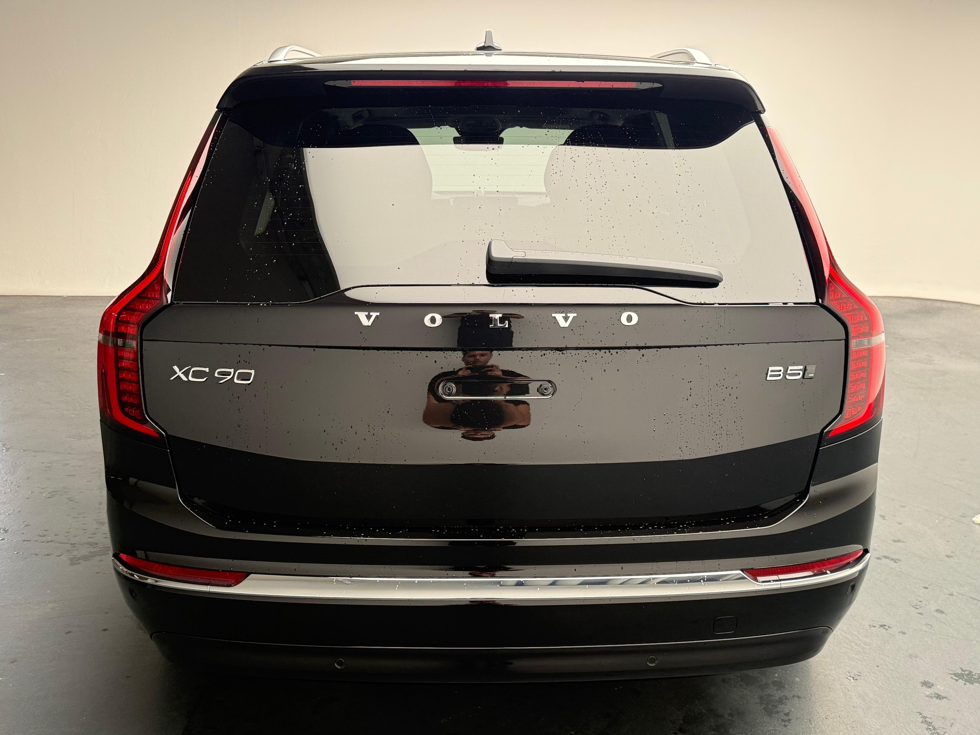 VOLVO XC90 2.0 B5 MH Black Edition AWD-image-14