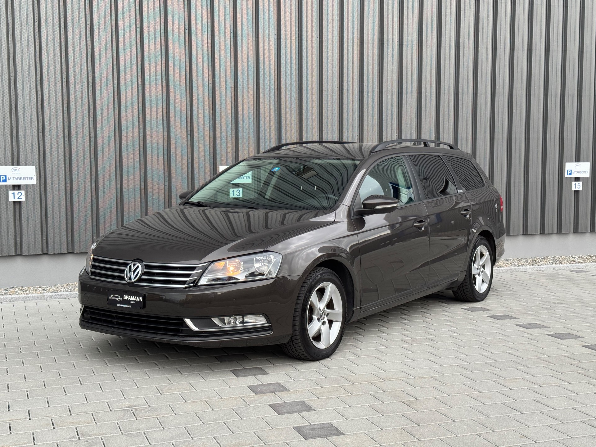 VW Passat Variant 2.0 TDI BMT Trendline 4M-image-0