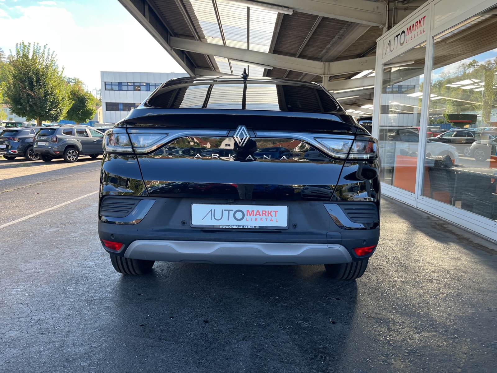 RENAULT Arkana 1.6 E-Tech Techno-showroom-element-3
