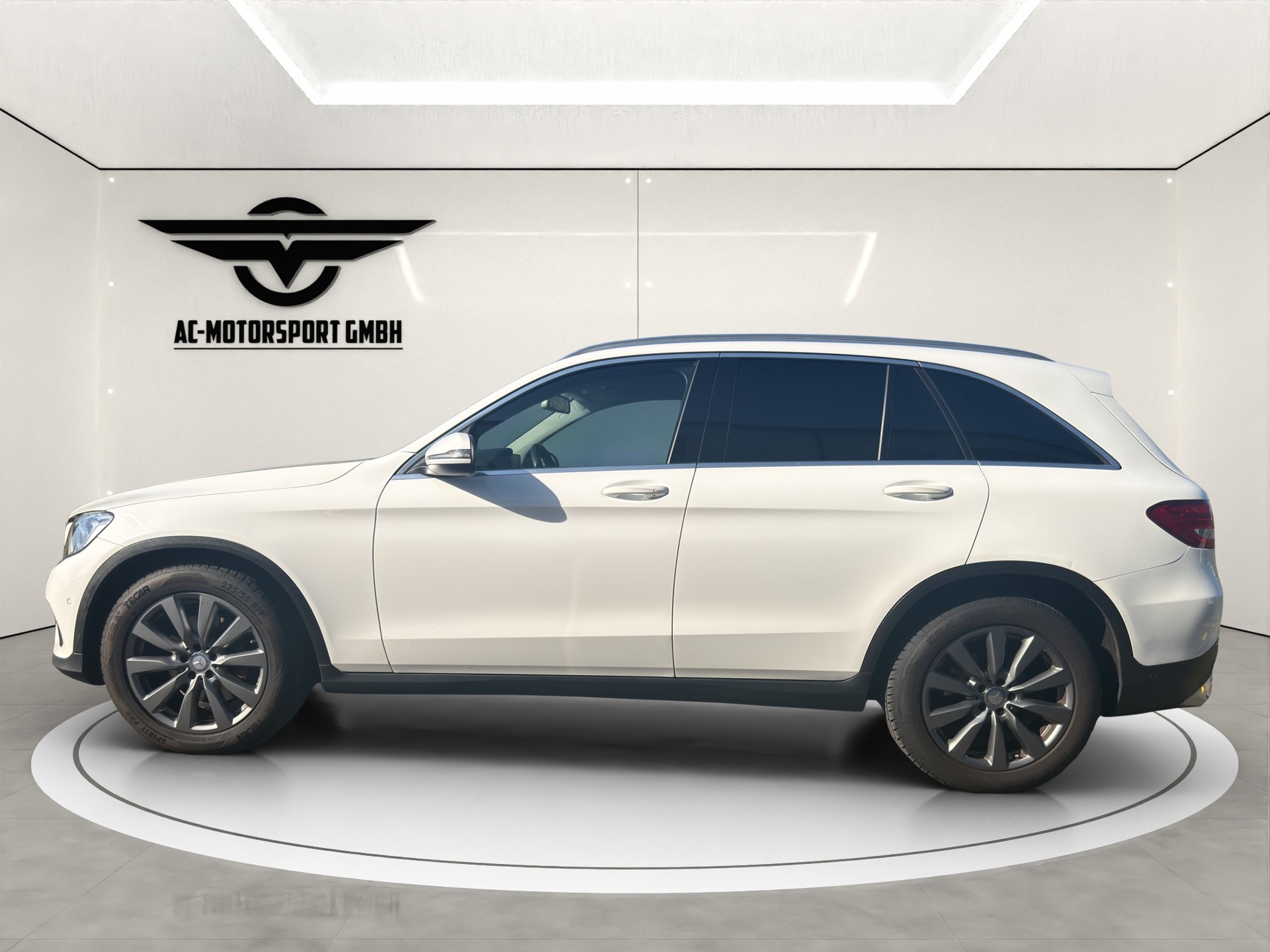 MERCEDES-BENZ GLC 220 d 4Matic 9G-Tronic-image-4