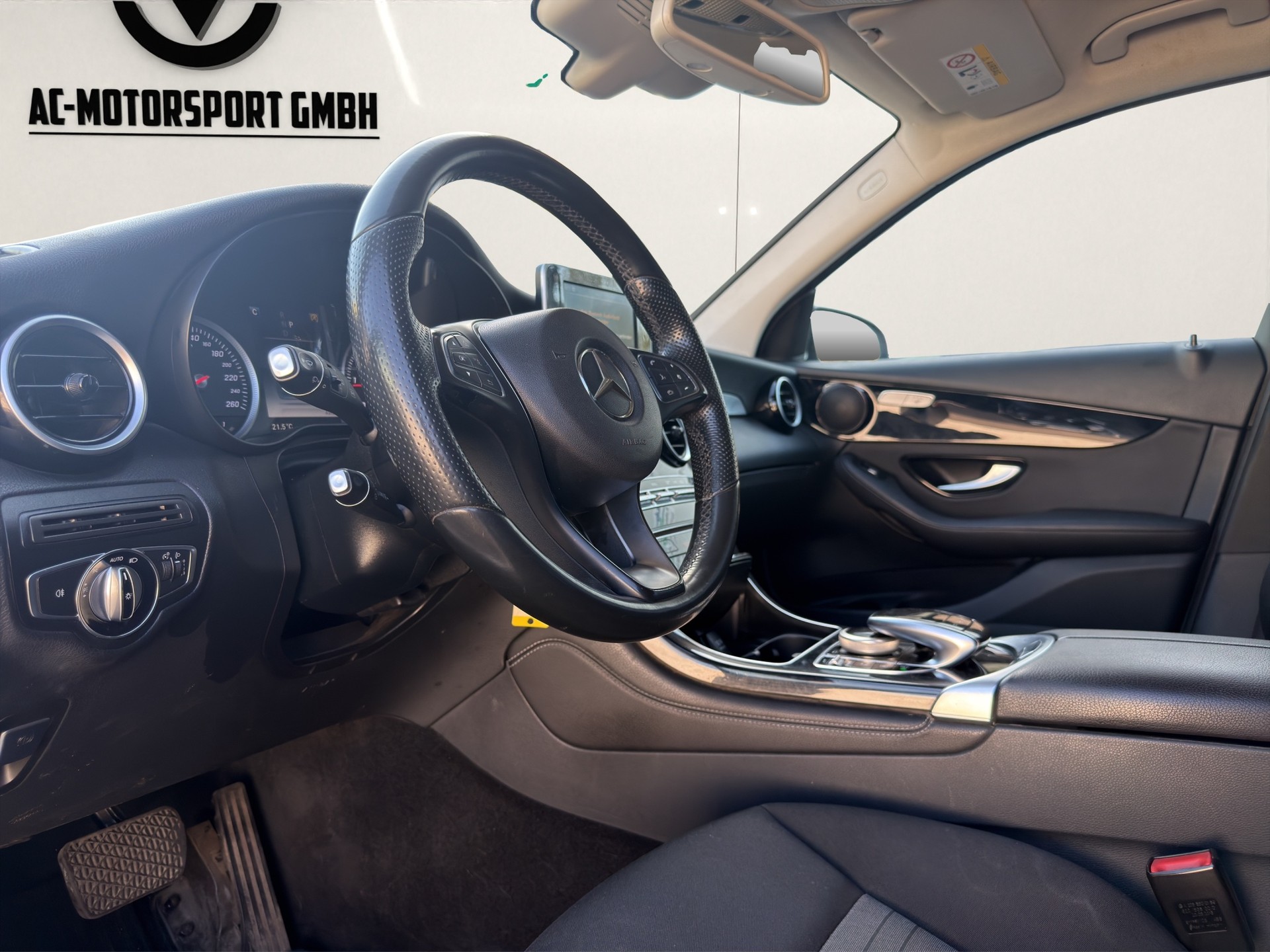 MERCEDES-BENZ GLC 220 d 4Matic 9G-Tronic-image-13