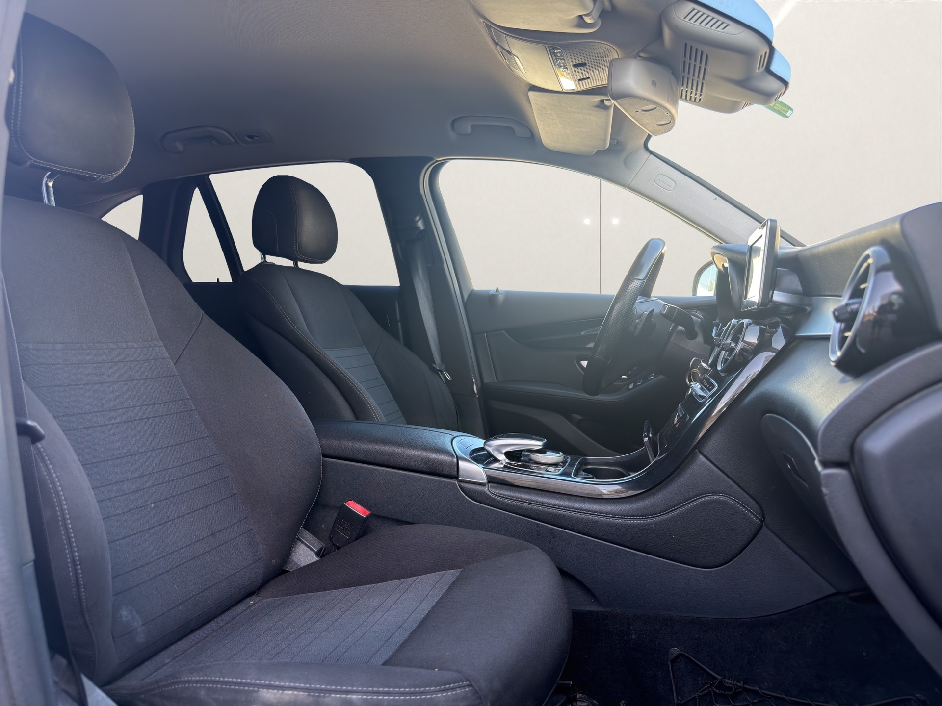 MERCEDES-BENZ GLC 220 d 4Matic 9G-Tronic-image-11