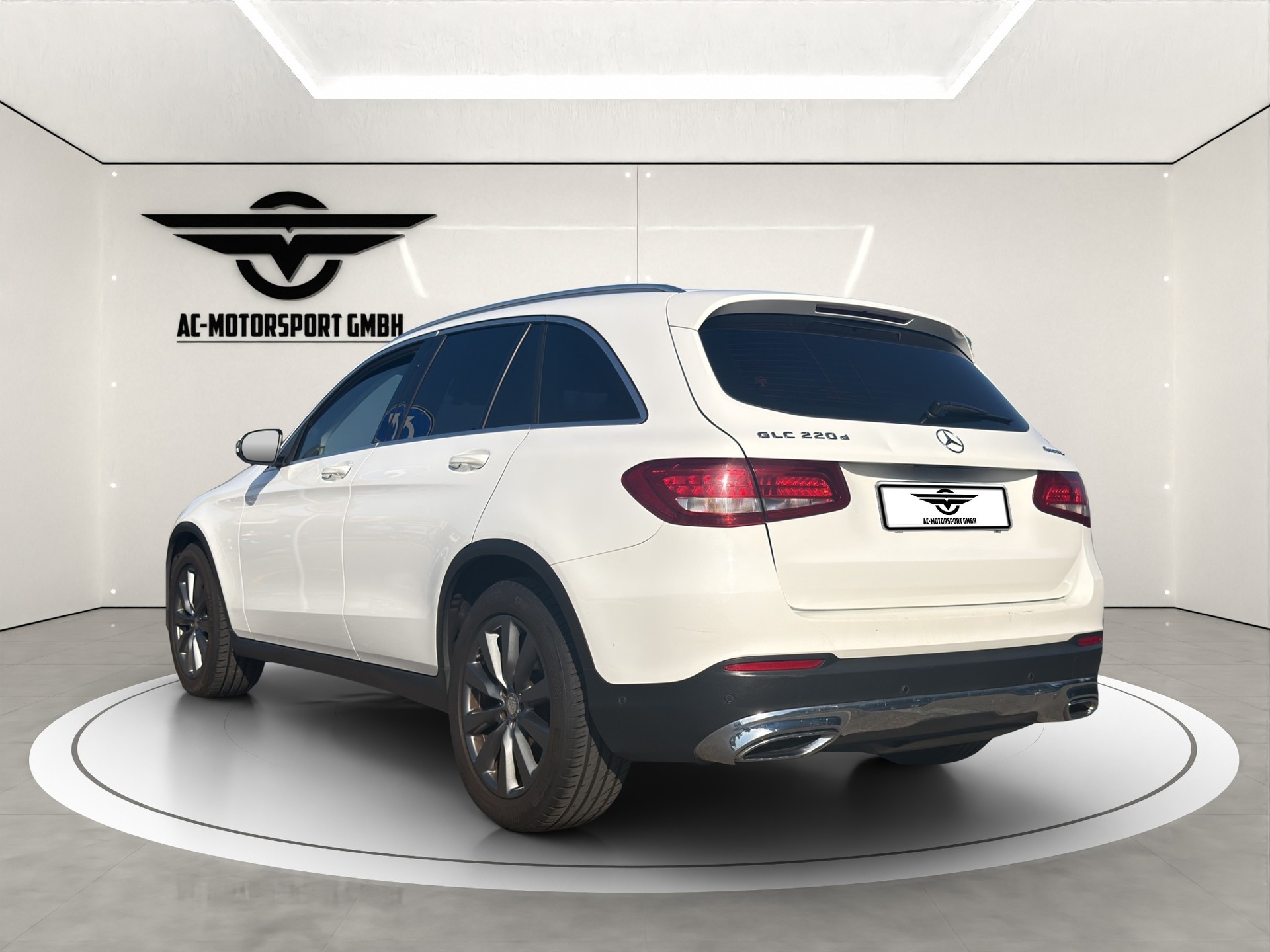 MERCEDES-BENZ GLC 220 d 4Matic 9G-Tronic-image-2