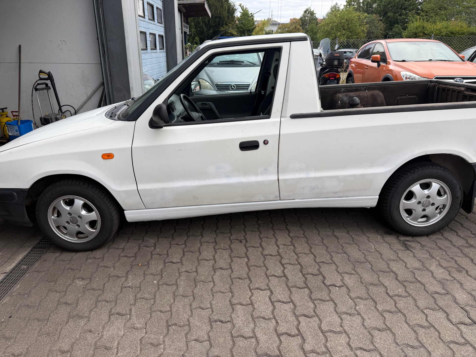 SKODA 136 LXi 1.3 Pick-up-image-1