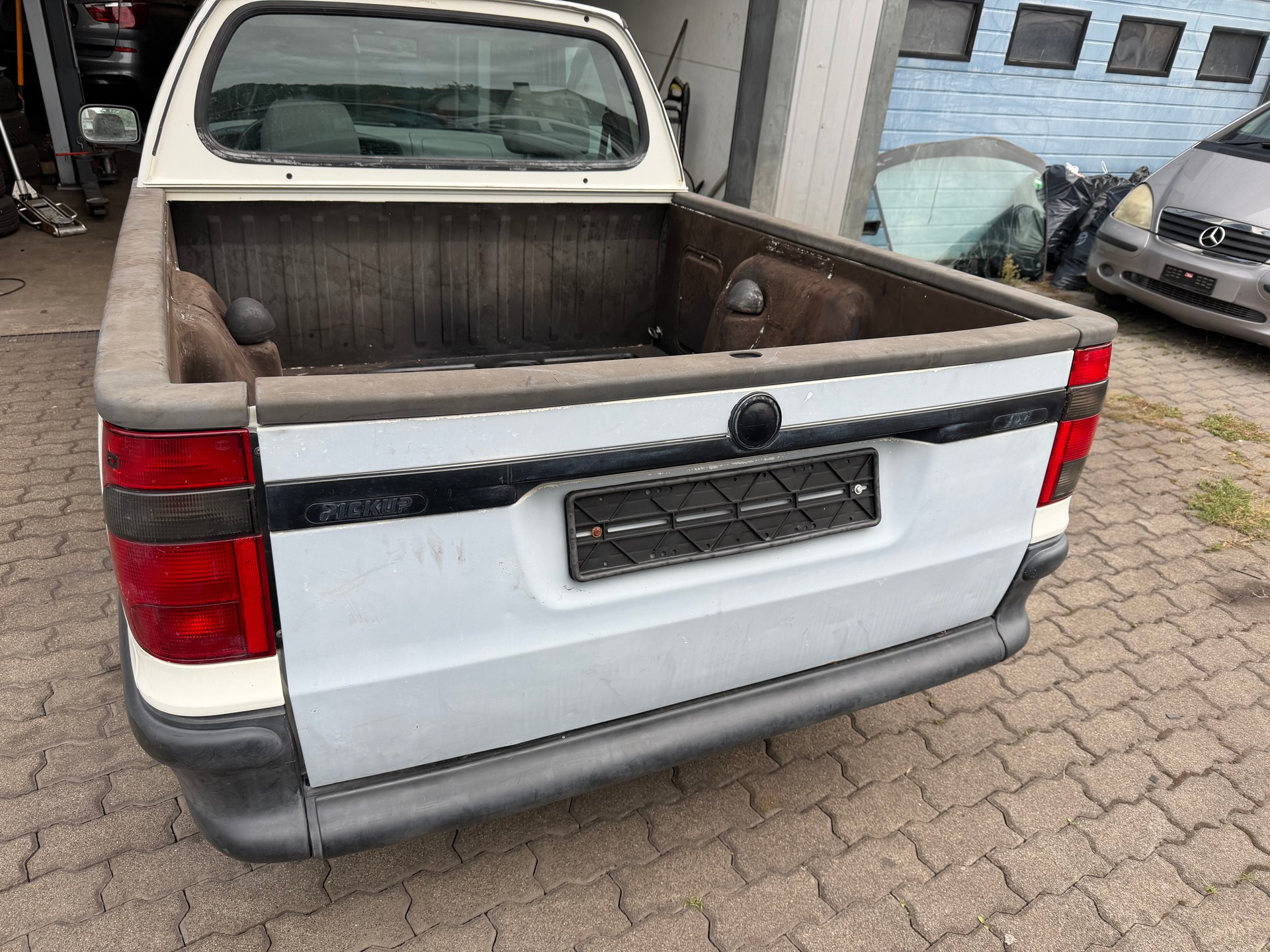 SKODA 136 LXi 1.3 Pick-up-image-3
