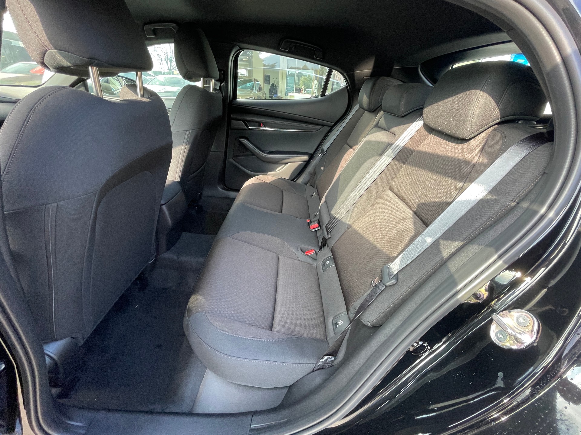 MAZDA 3 Hatchback SKYACTIV-G M Hybrid 140 Centre Line Automat-image-6