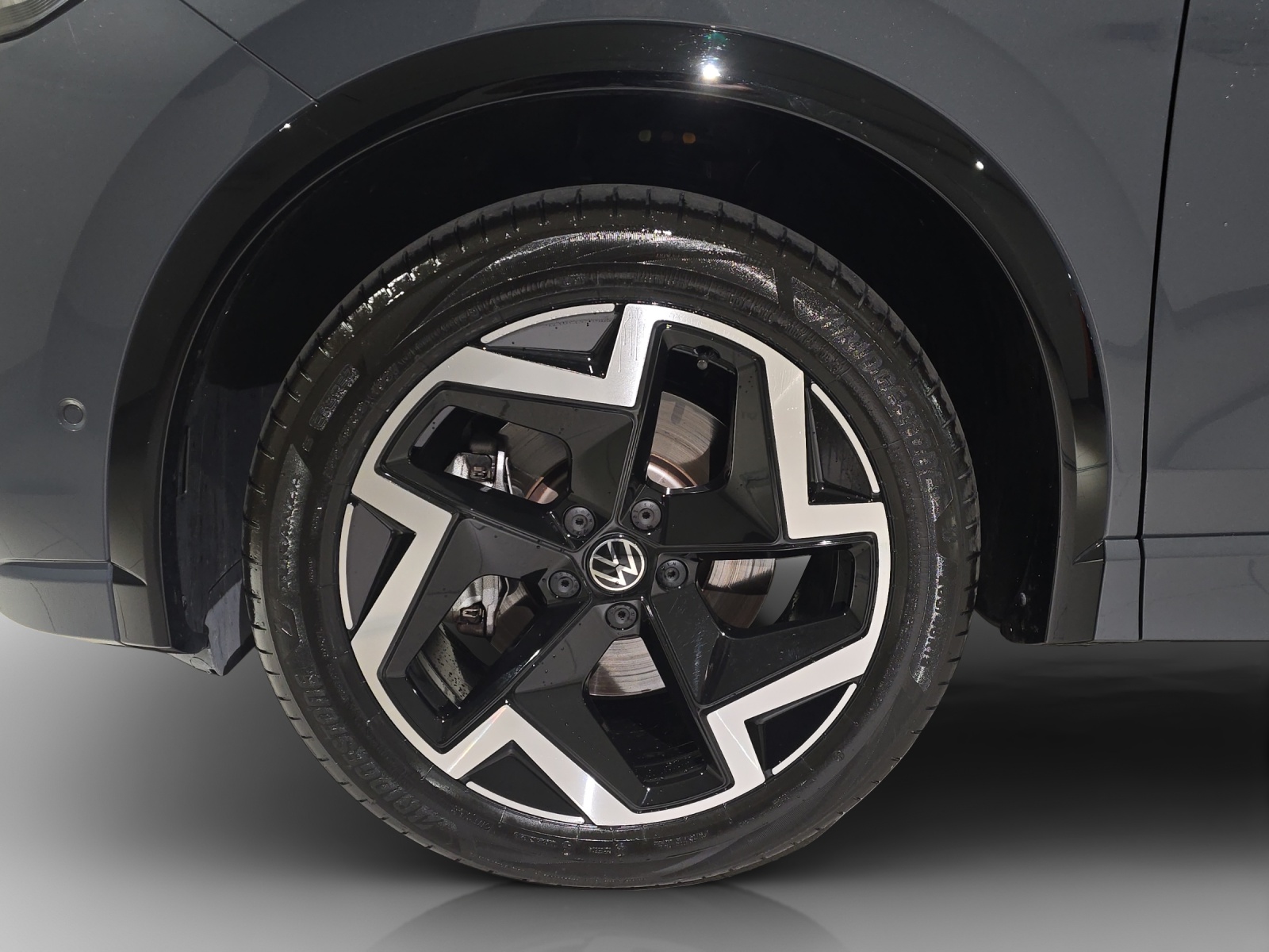 VW Tiguan 2.0 TSI DSG R-Line 4Motion-image-15
