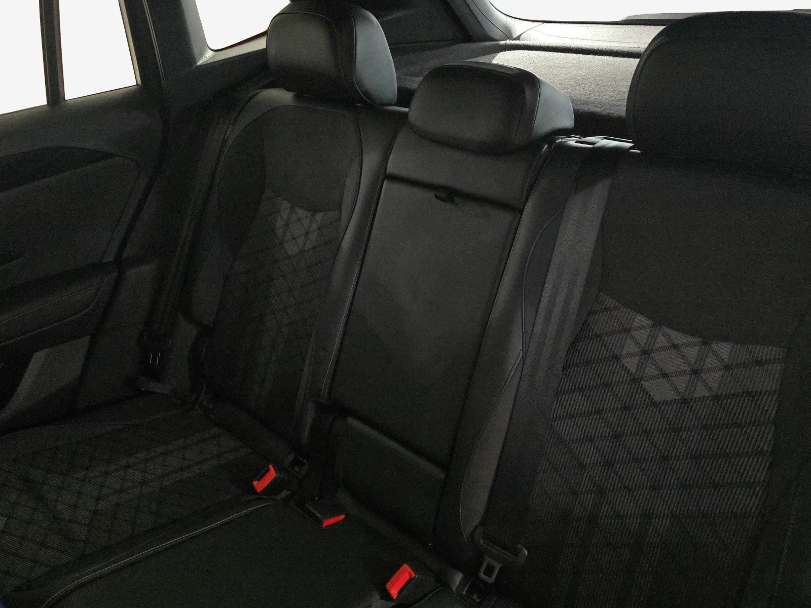 VW Tiguan 2.0 TSI DSG R-Line 4Motion-image-11
