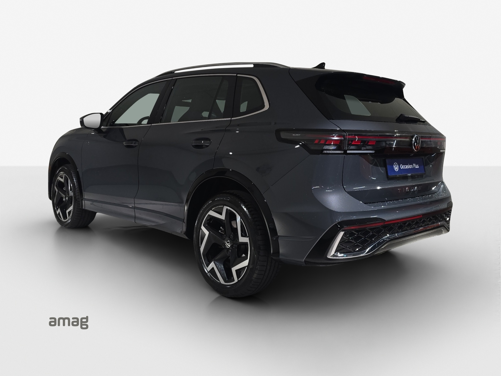 VW Tiguan 2.0 TSI DSG R-Line 4Motion-image-2
