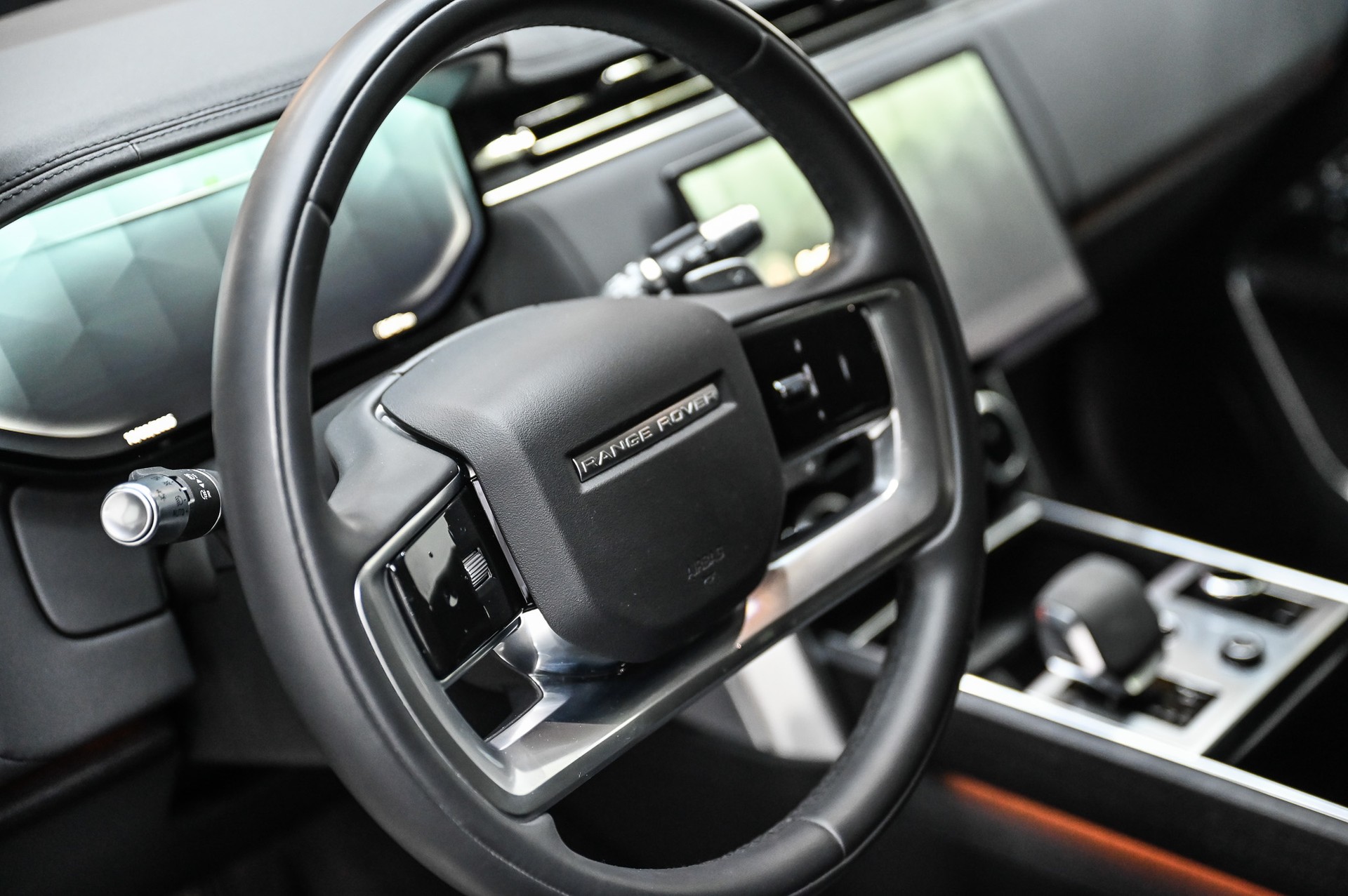 LAND ROVER Range Rover 3.0 TD6 350 HSE-image-18