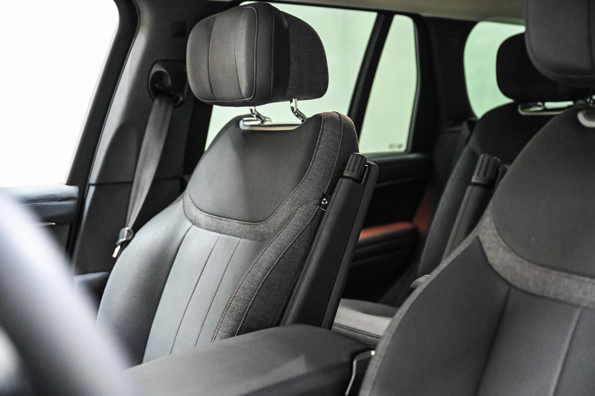 LAND ROVER Range Rover 3.0 TD6 350 HSE-image-30