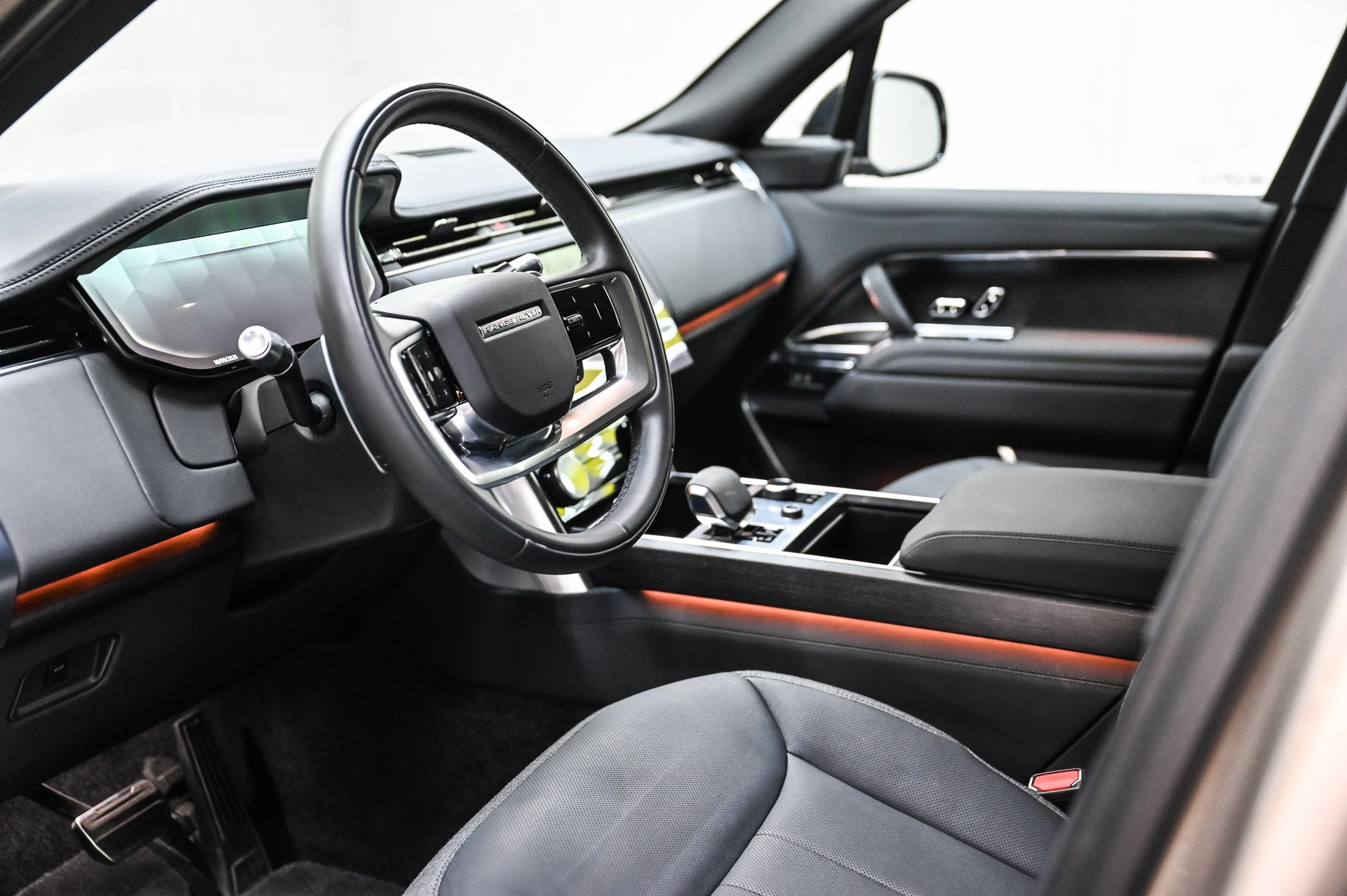 LAND ROVER Range Rover 3.0 TD6 350 HSE-image-16