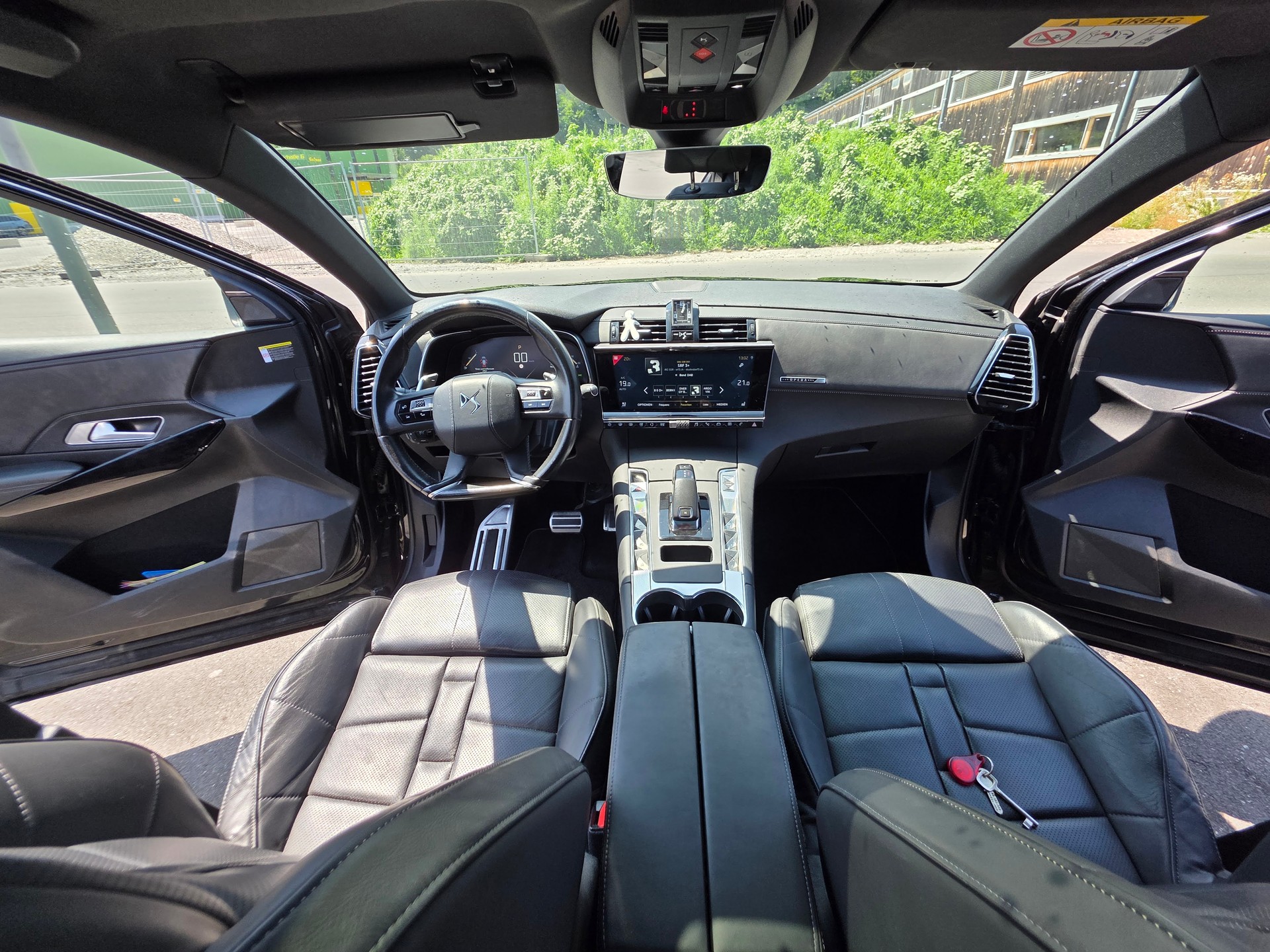 DS AUTOMOBILES 1.6i STT Ausstattungslinie Opera-image-9