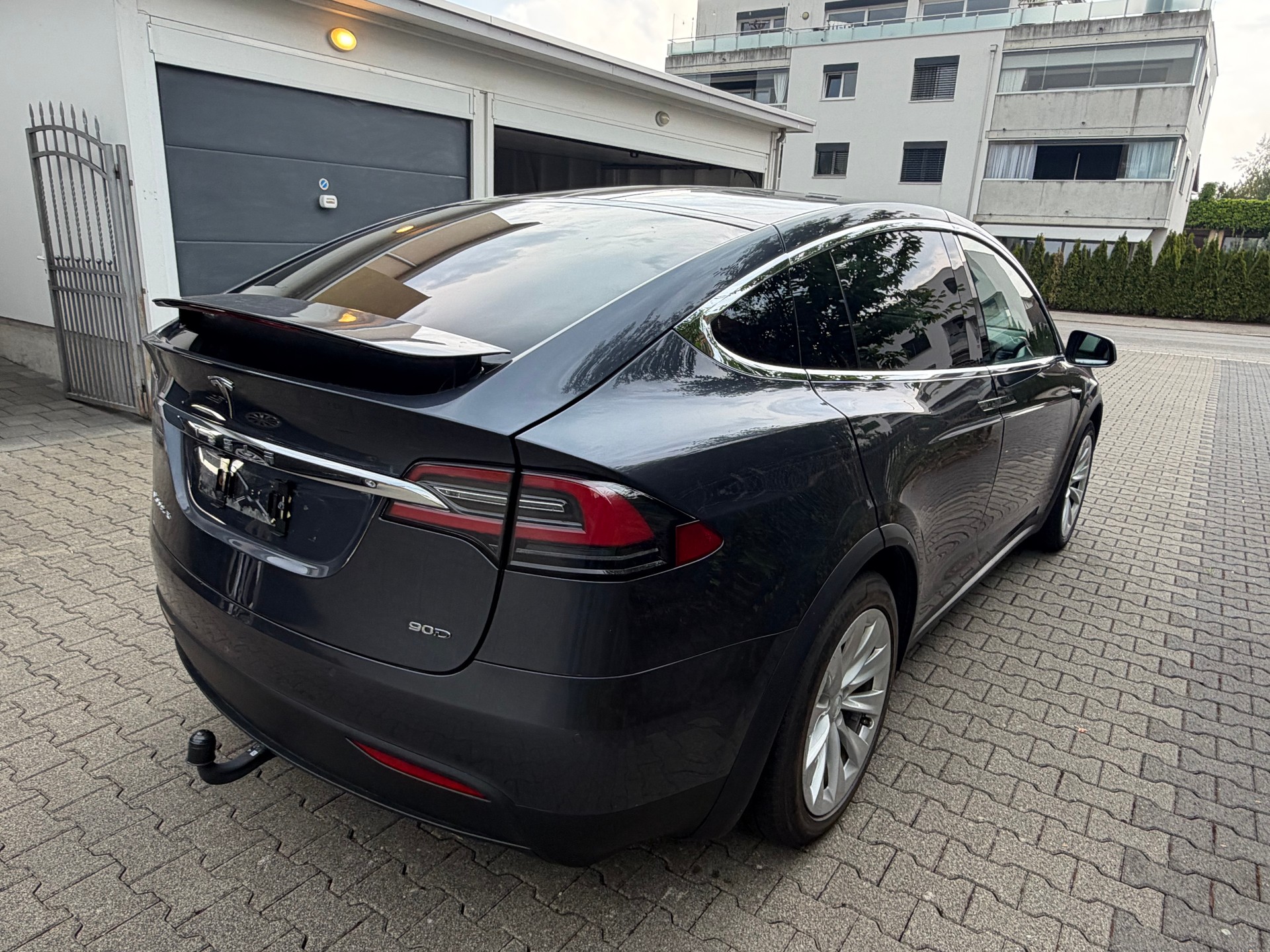 AUDI Q4 e-tron-image-4