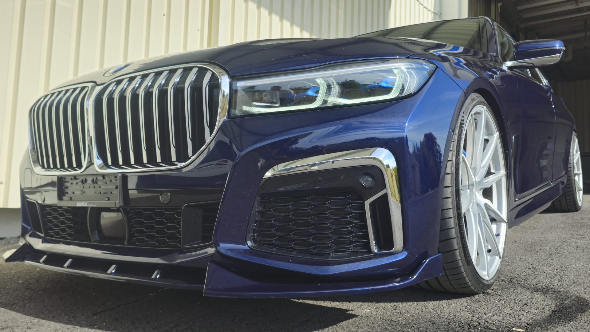 BMW 730d xDrive Steptronic-showroom-element-3