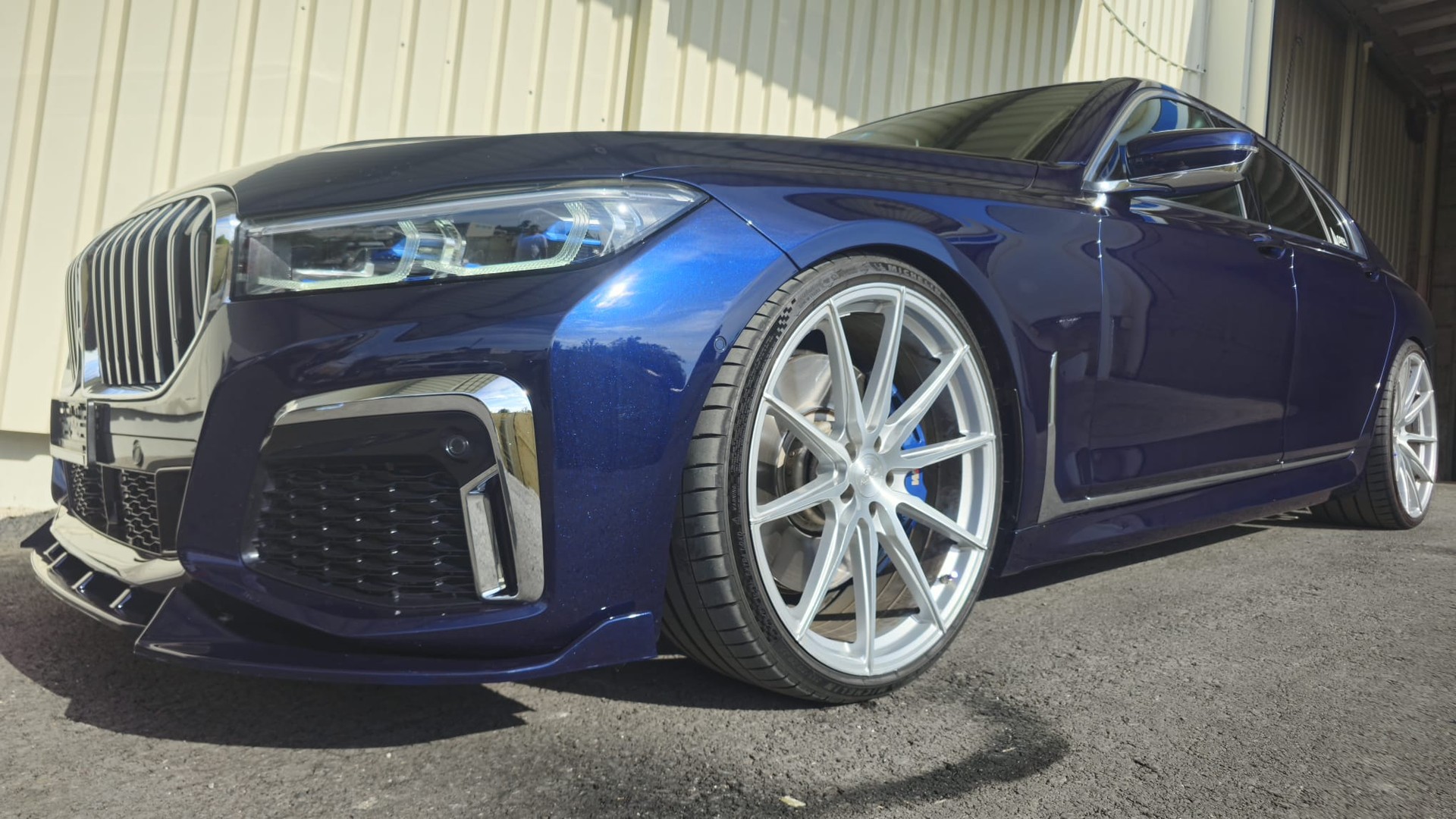 BMW 730d xDrive Steptronic-showroom-element-2