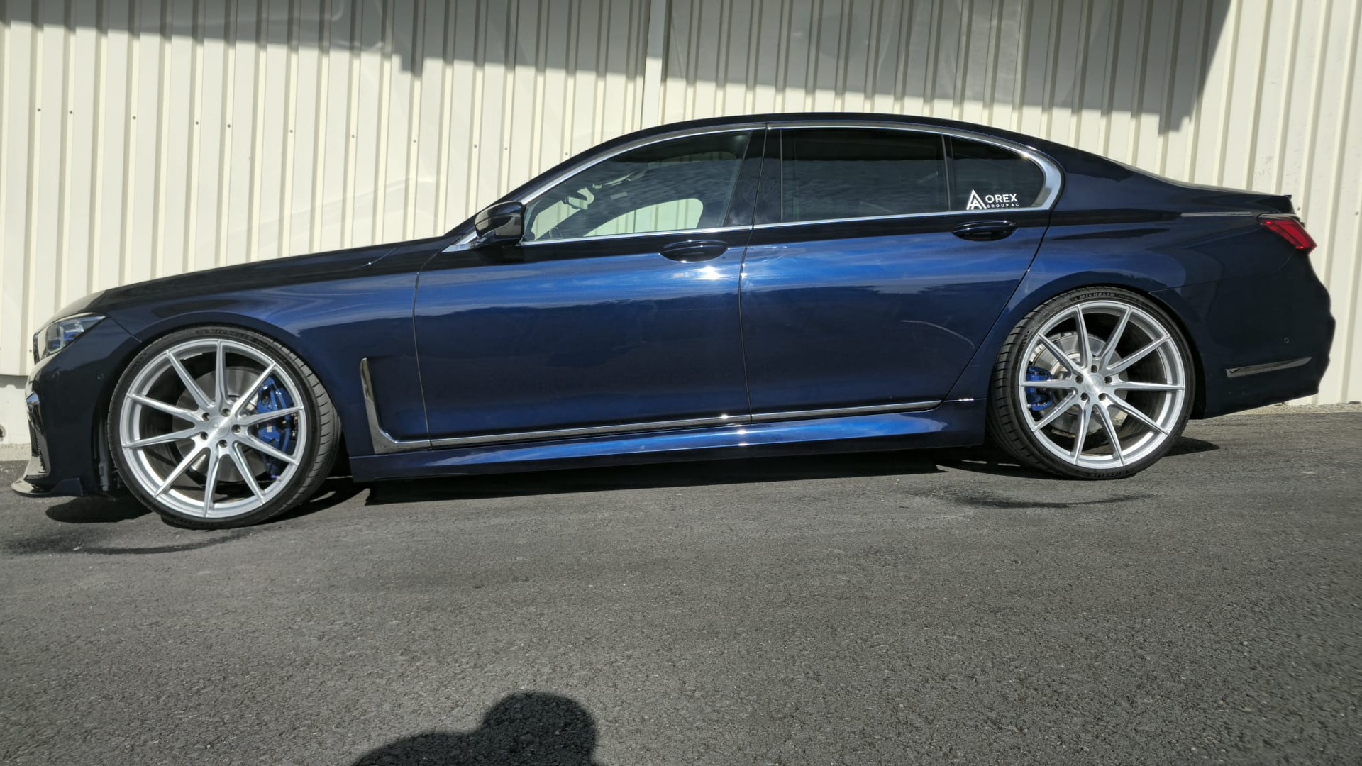 BMW 730d xDrive Steptronic-showroom-element-1
