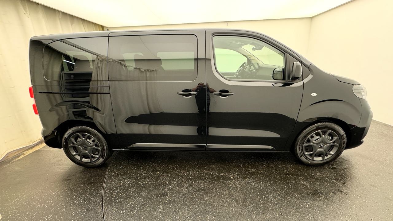 OPEL Zafira 2.2 CDTI L Edition A-image-1