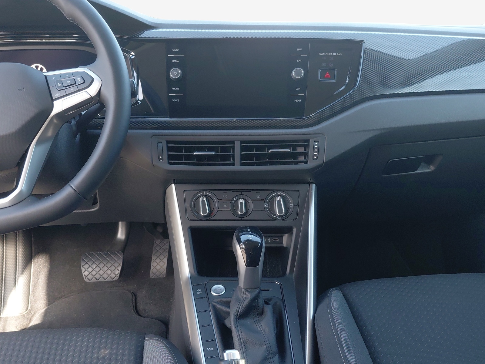 VW Taigo 1.0 TSI Life DSG-image-10