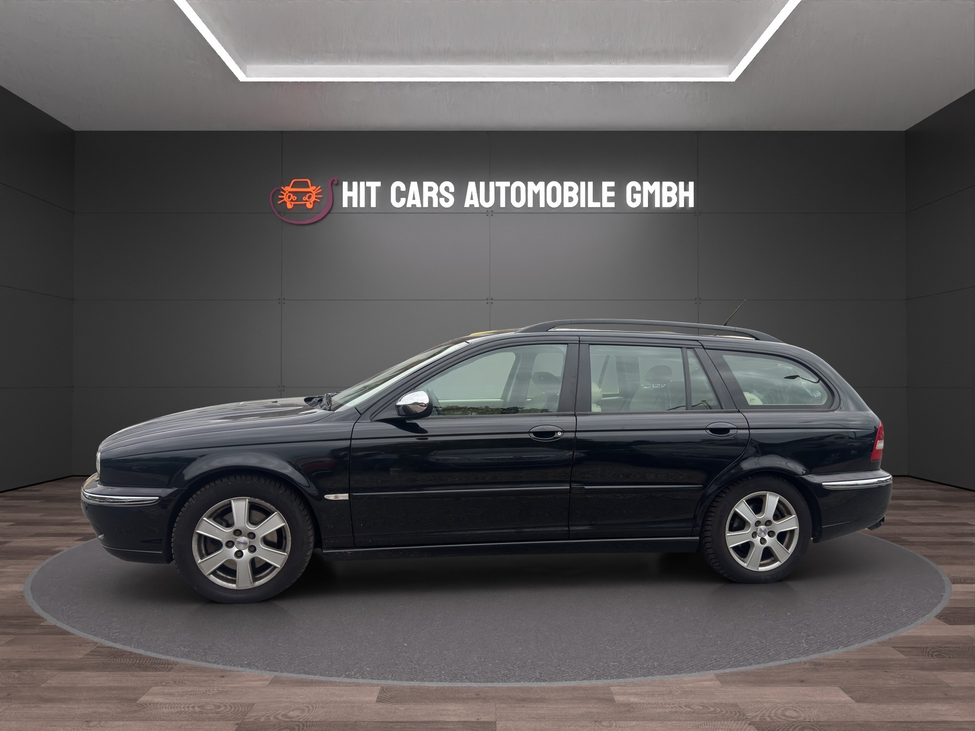 JAGUAR X-Type Estate 2.5 V6 Traction4 Cl. Anniv. Pack Aut.-image-7