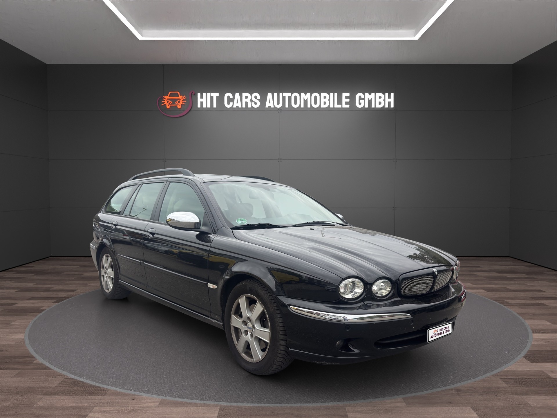 JAGUAR X-Type Estate 2.5 V6 Traction4 Cl. Anniv. Pack Aut.-image-2