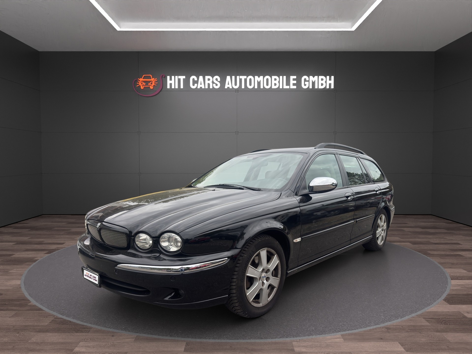 JAGUAR X-Type Estate 2.5 V6 Traction4 Cl. Anniv. Pack Aut.-image-0