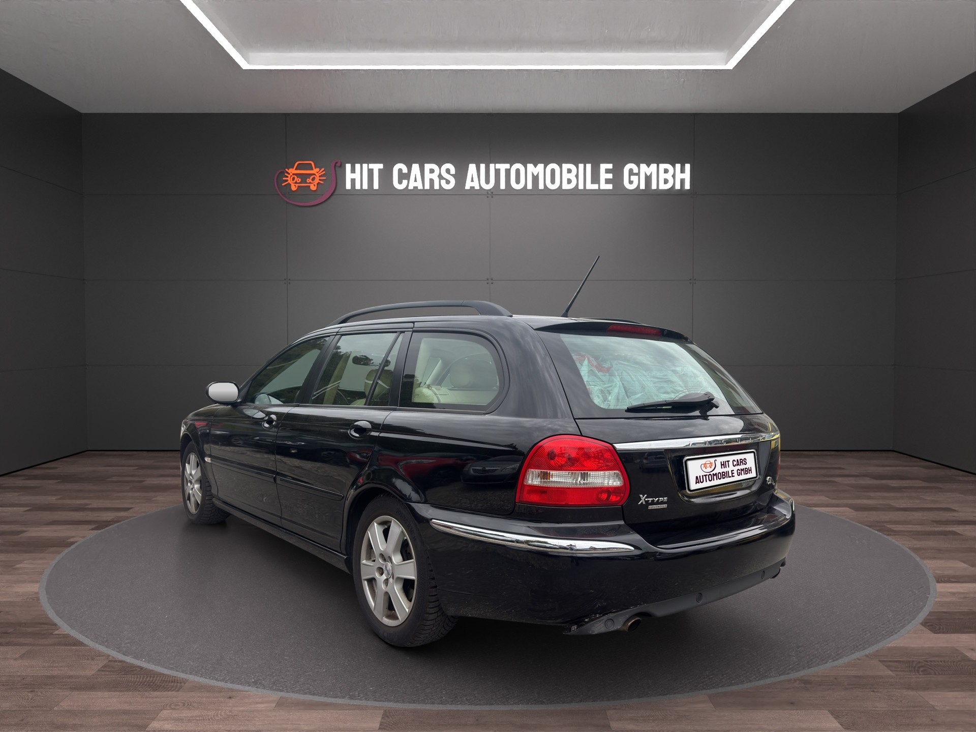JAGUAR X-Type Estate 2.5 V6 Traction4 Cl. Anniv. Pack Aut.-image-6