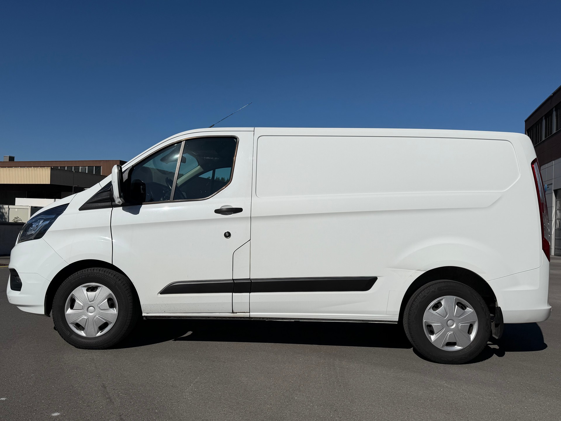 FORD Transit Custom Van 320 L1H1 Trend-image-4
