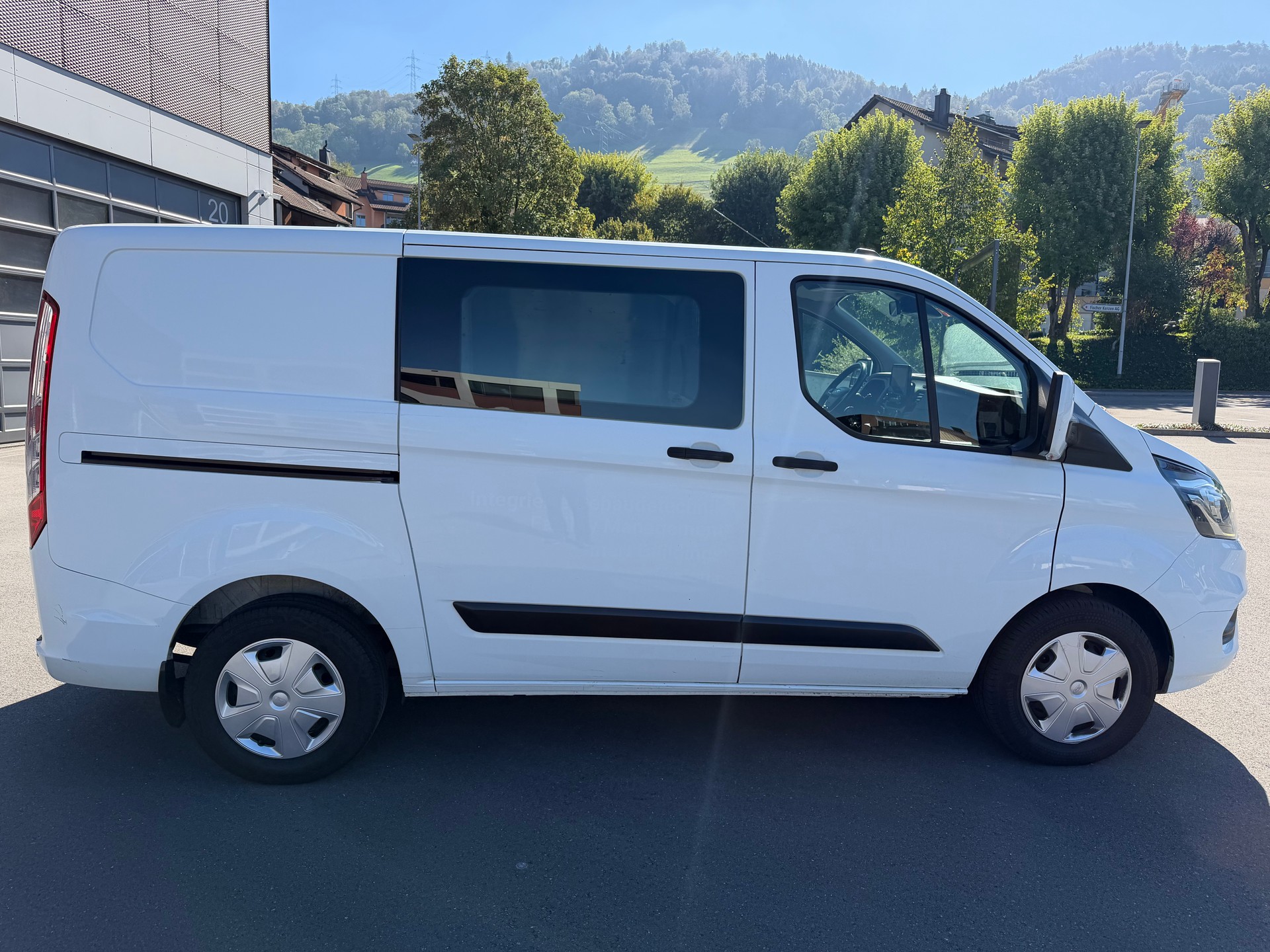 FORD Transit Custom Van 320 L1H1 Trend-image-2