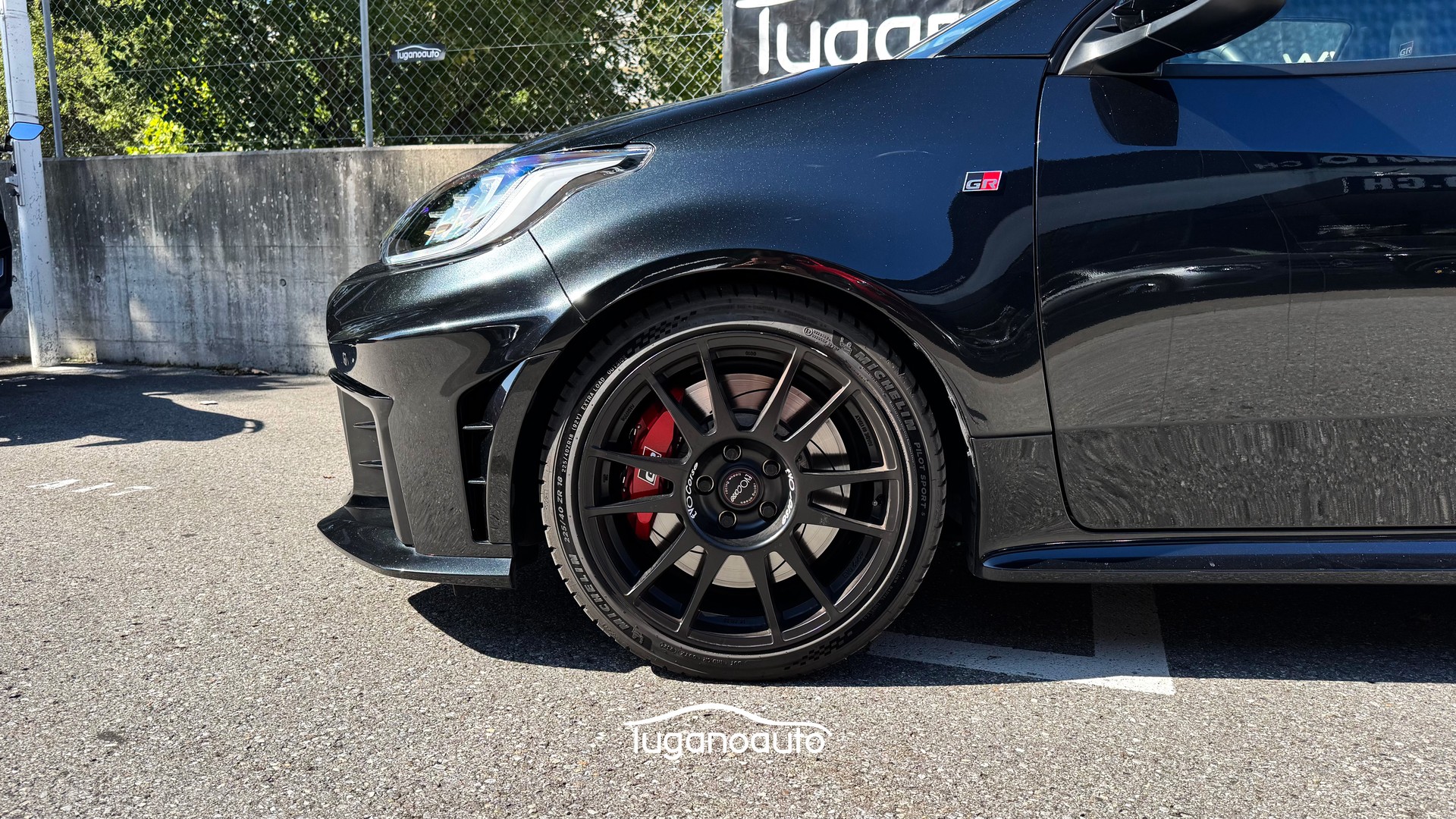 TOYOTA Yaris 1.6 GR Sport A-image-4