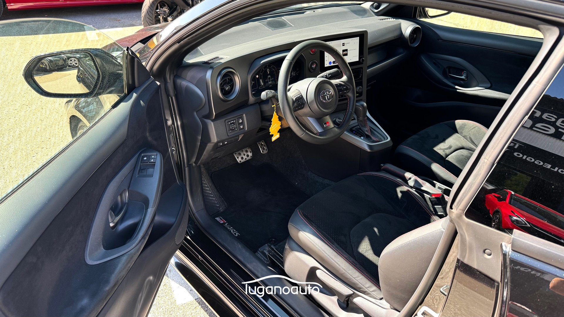 TOYOTA Yaris 1.6 GR Sport A-image-6