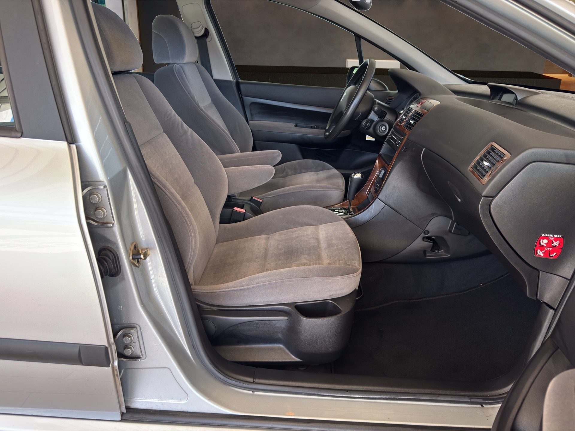 PEUGEOT 307 2.0 16V XS-image-7