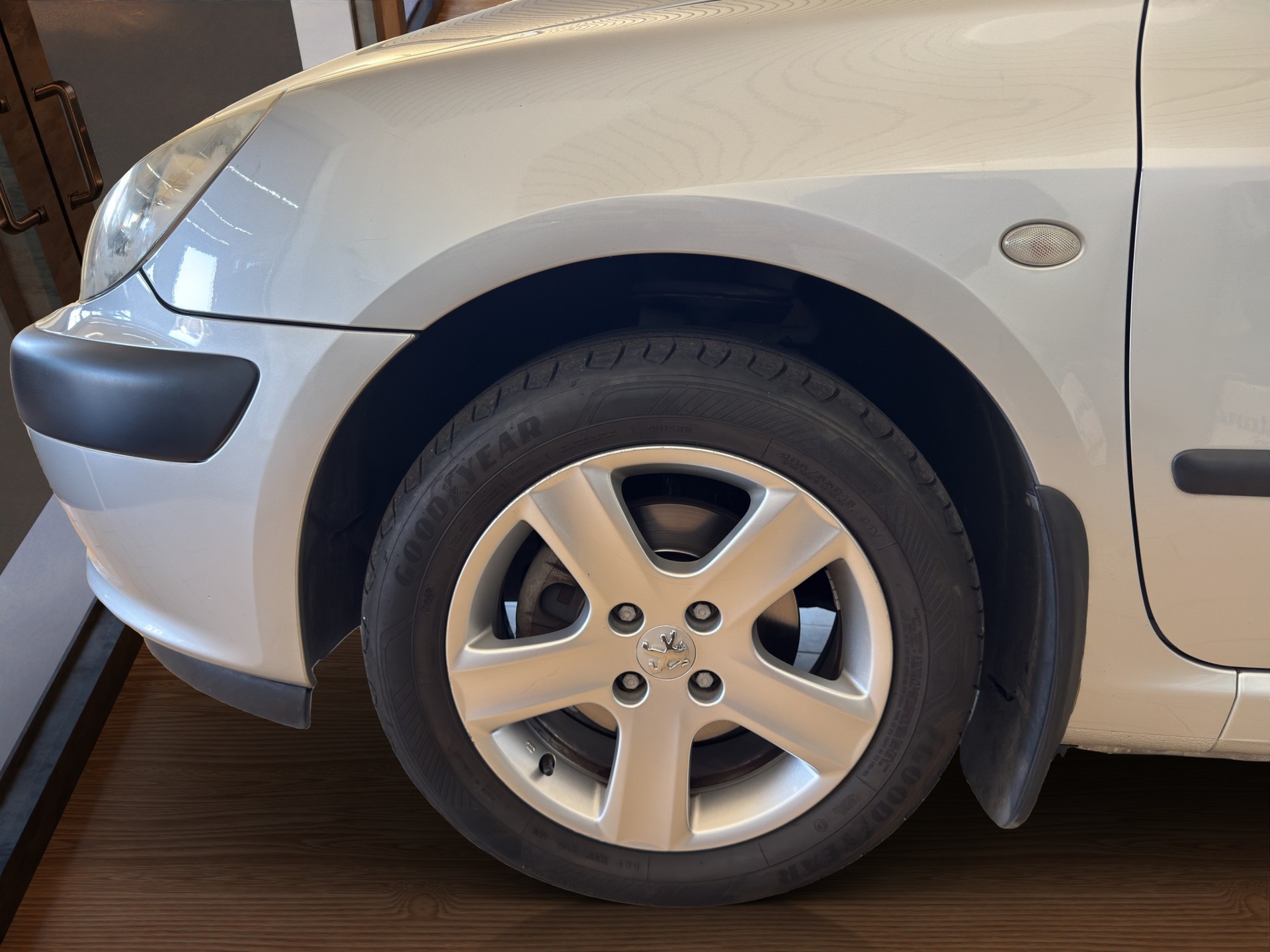 PEUGEOT 307 2.0 16V XS-image-10