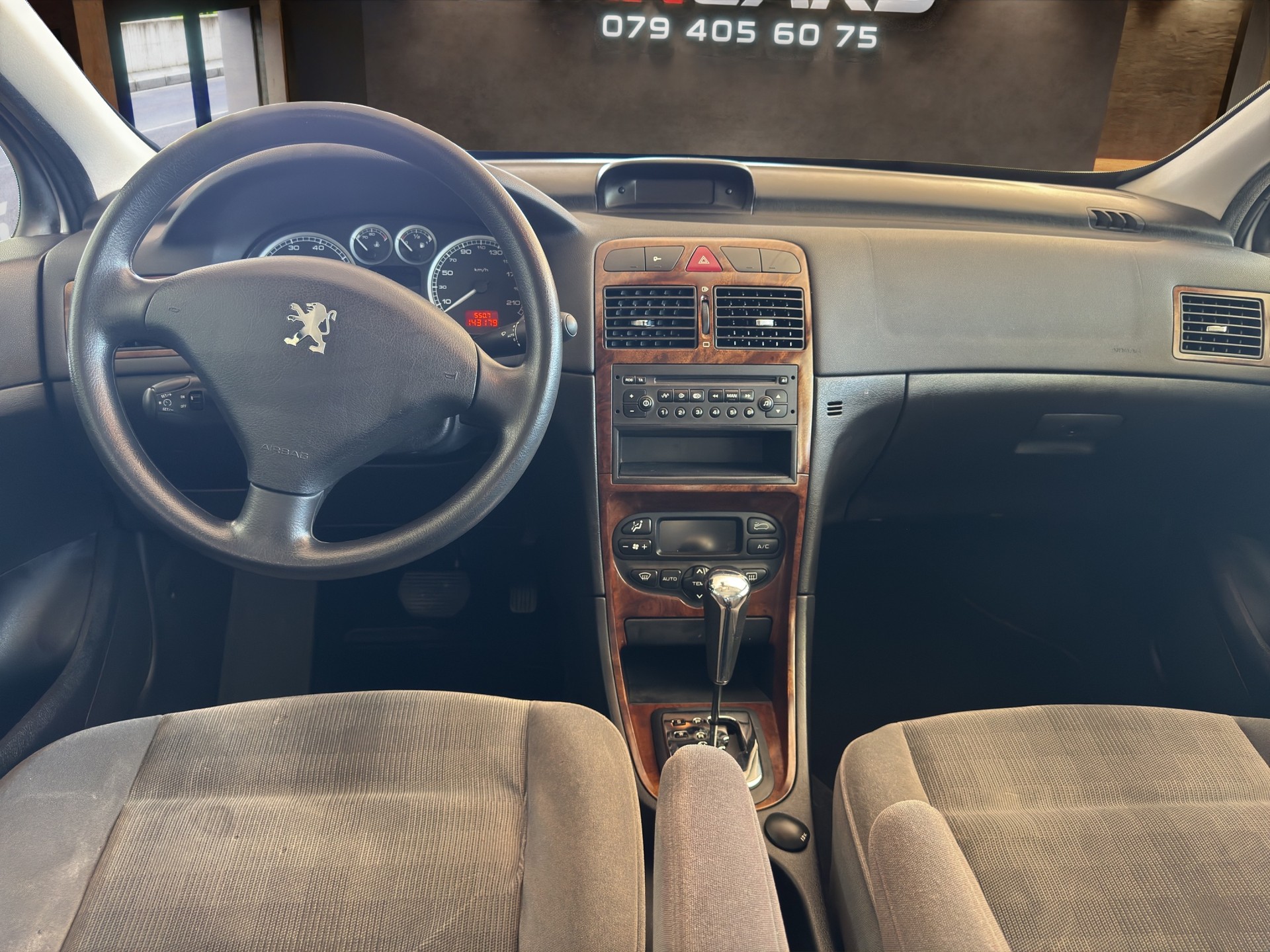 PEUGEOT 307 2.0 16V XS-image-5