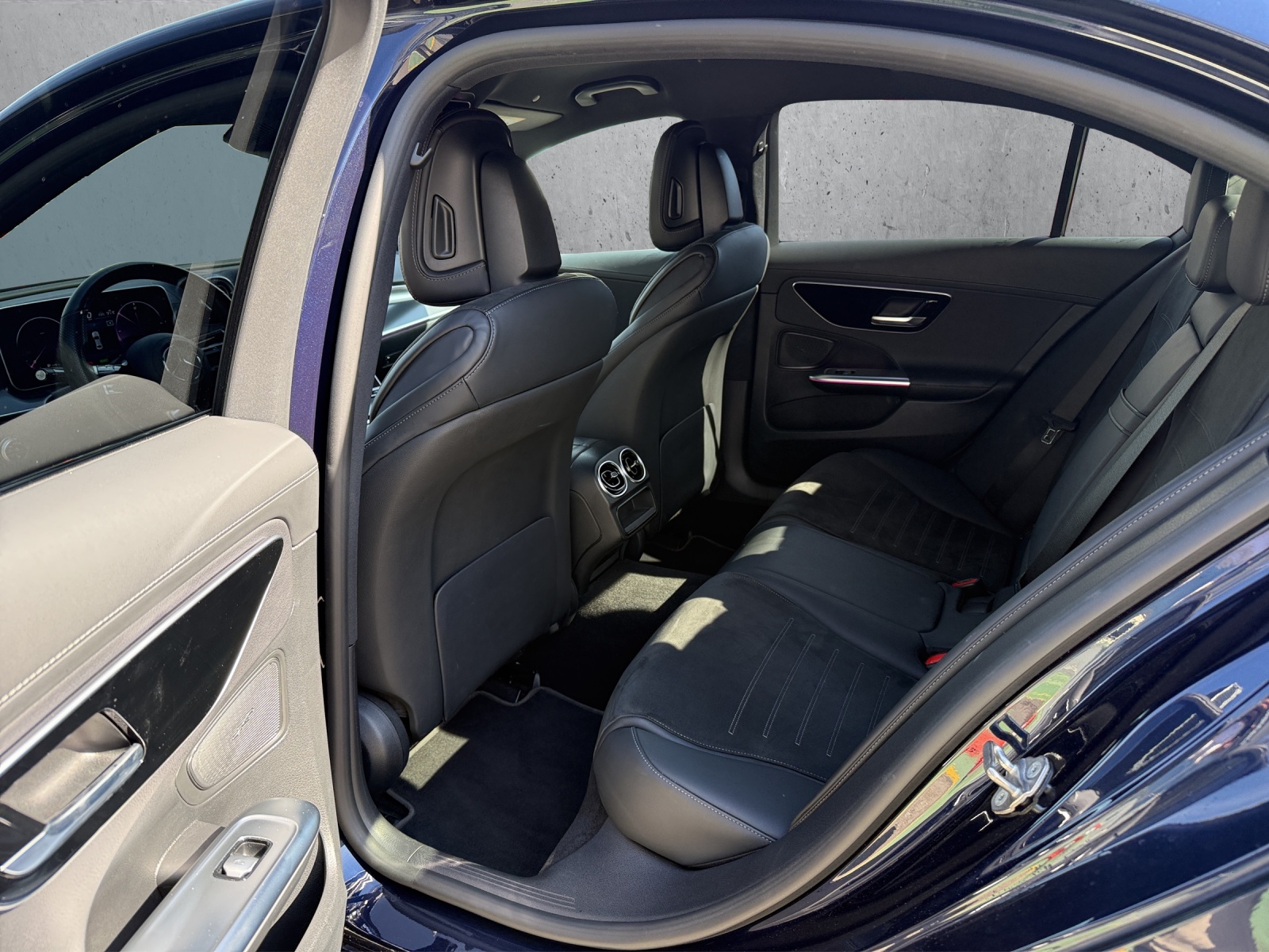 MERCEDES-BENZ C-Klasse W206 C 300 AMG Line 4matic-image-12