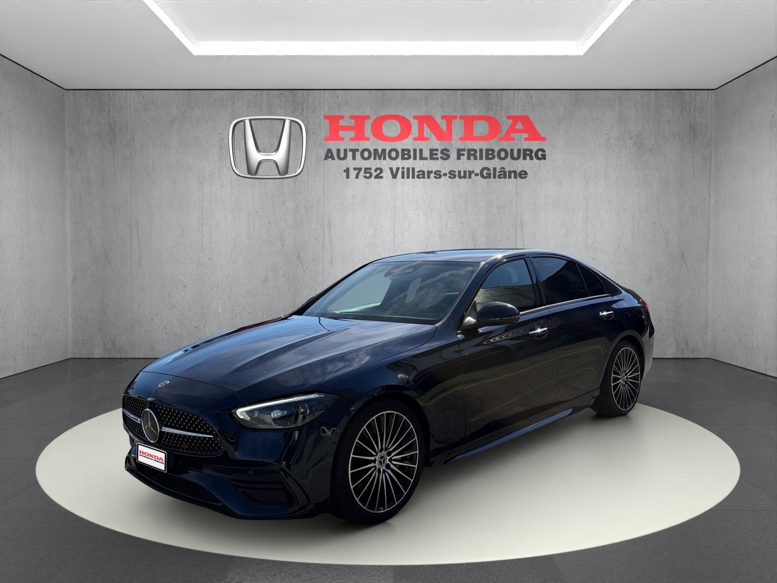 MERCEDES-BENZ C-Klasse W206 C 300 AMG Line 4matic-image-2