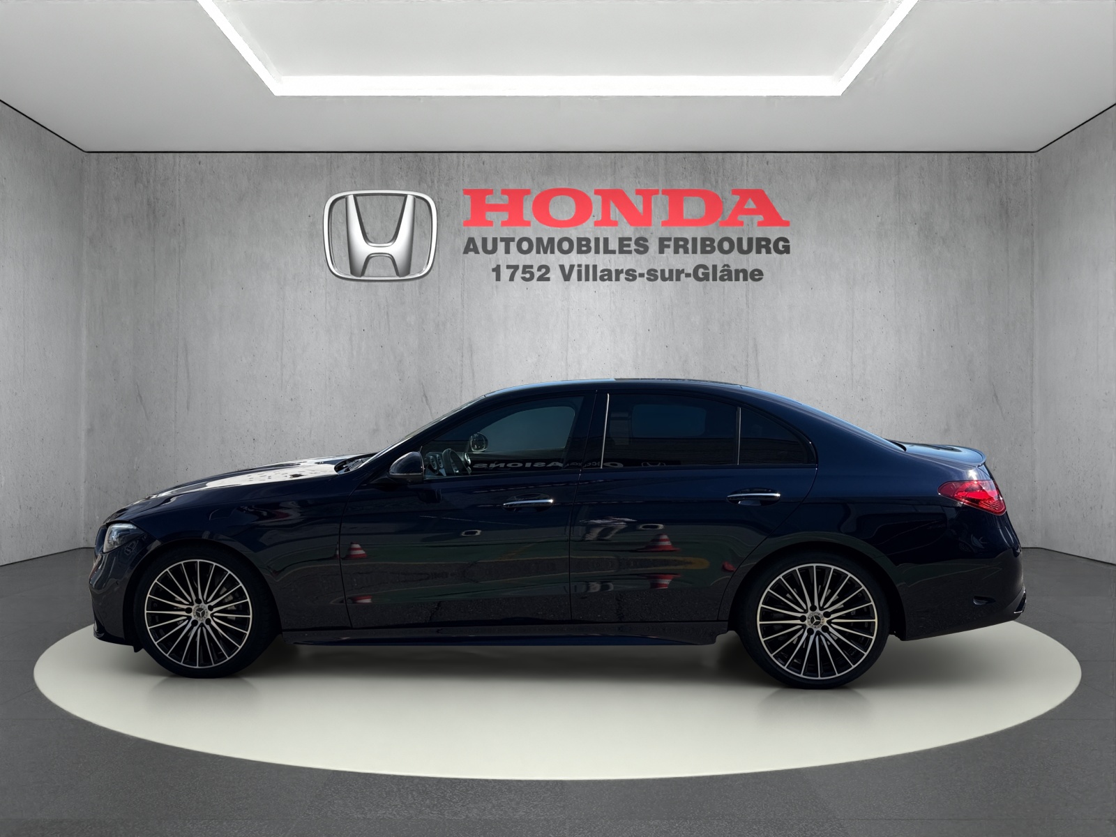 MERCEDES-BENZ C-Klasse W206 C 300 AMG Line 4matic-image-3